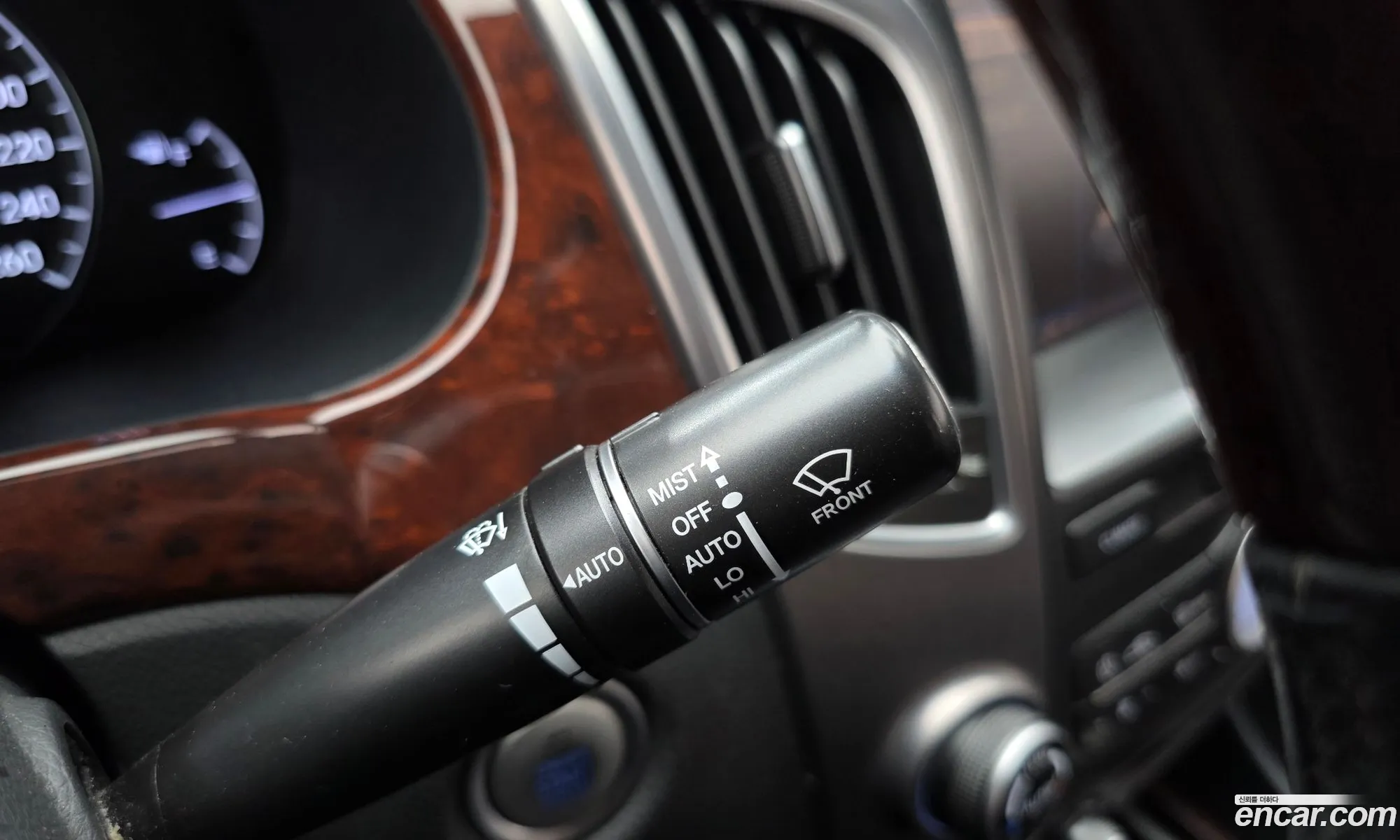 Hyundai Equus 2011 — 34
