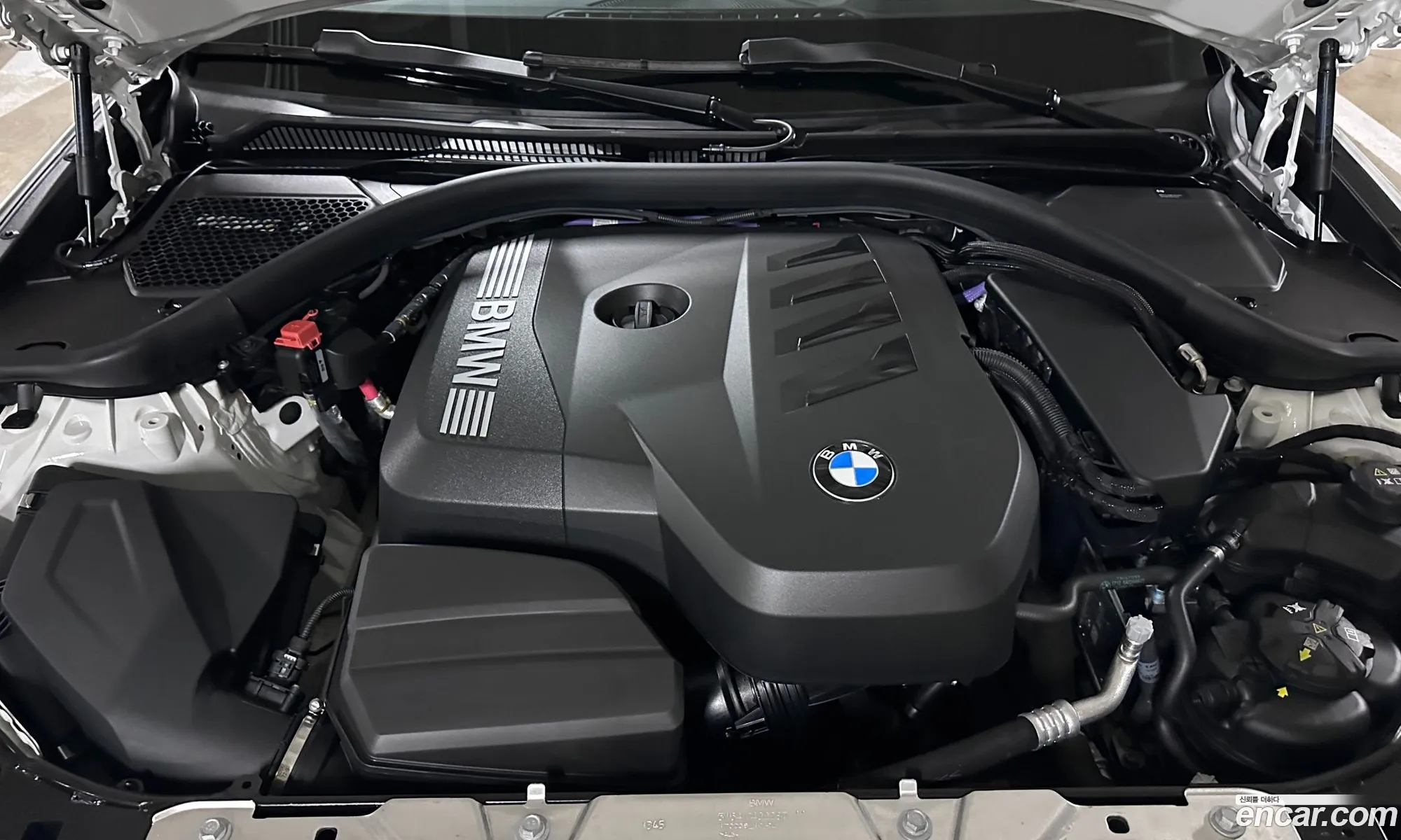 BMW 3 Series 2025 — 11
