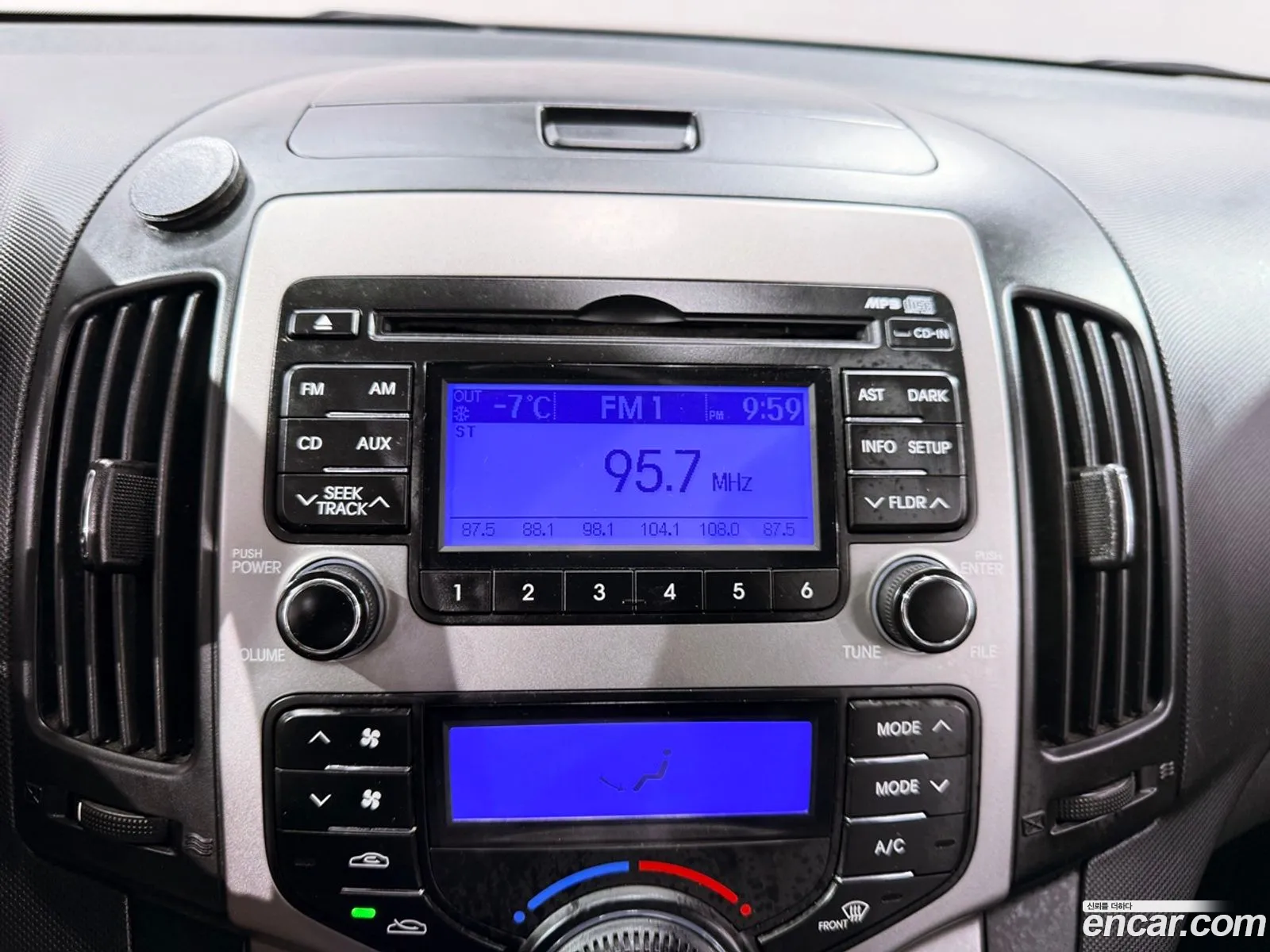 Hyundai i30 2009 — 13