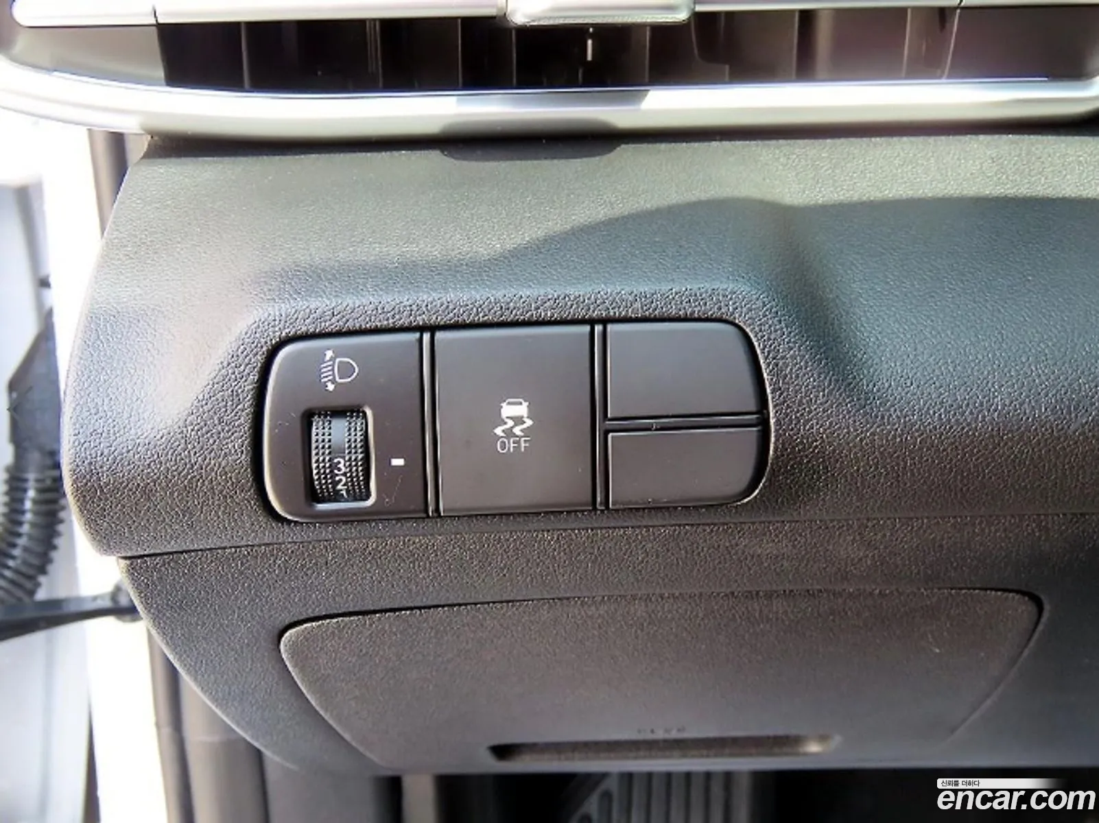 Hyundai Elantra 2023 — 15