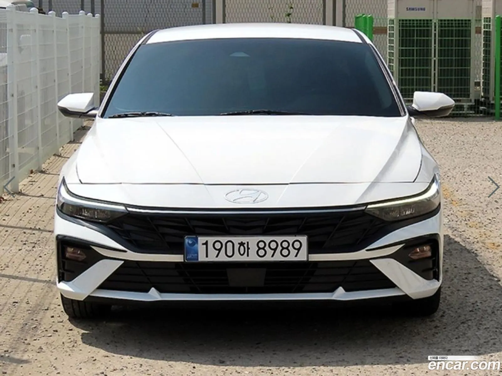 Hyundai Elantra 2023 — 12