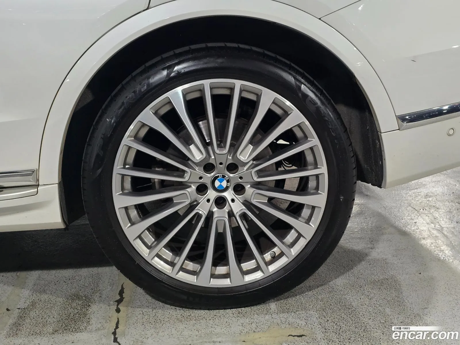 BMW X7 2023 — 3