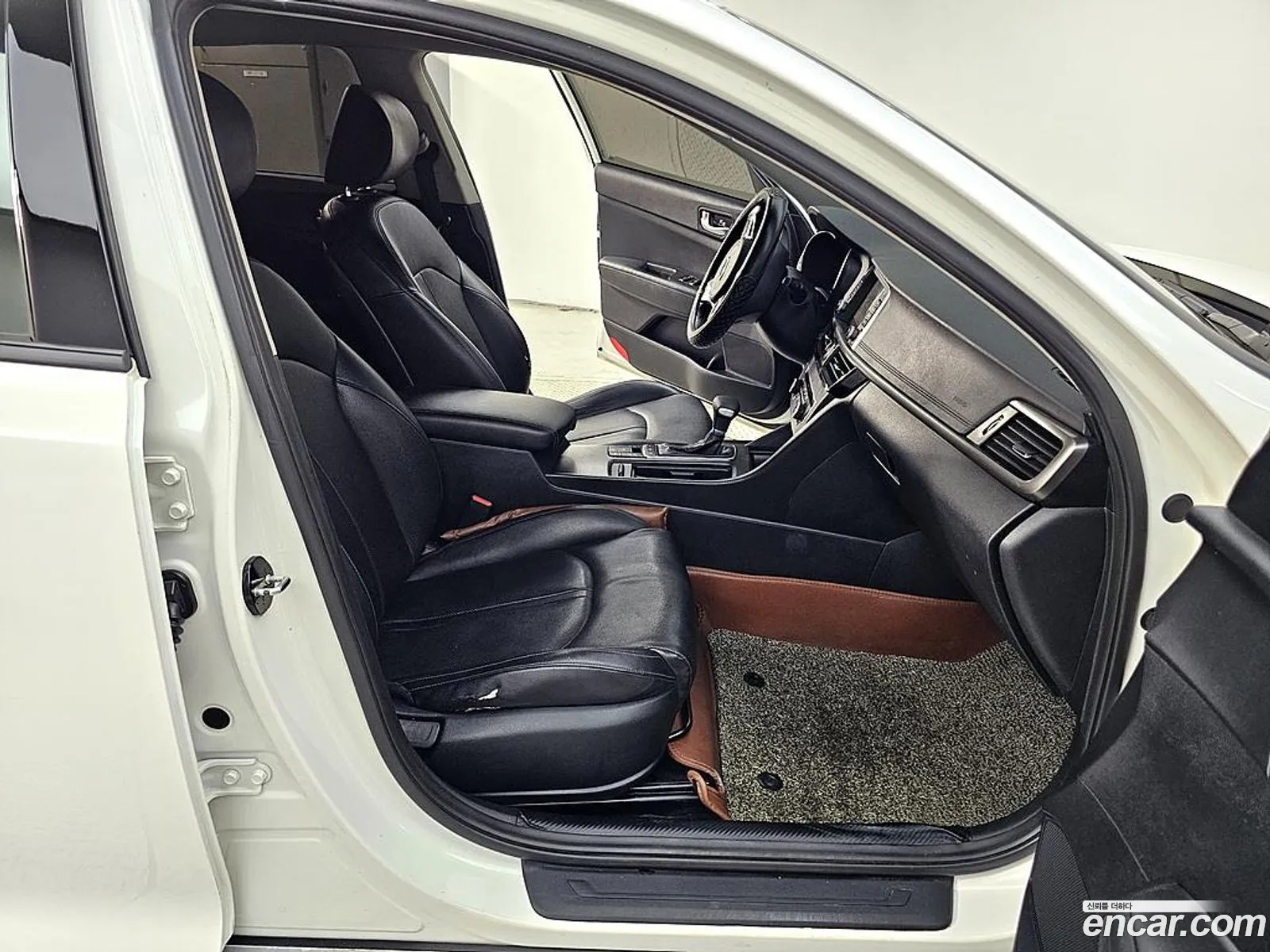 Kia K5 2017 — 18