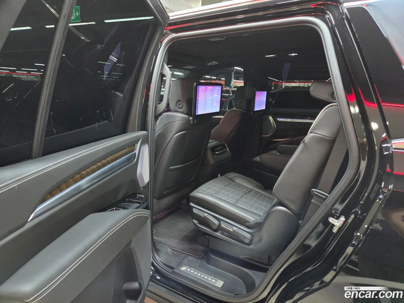 Cadillac Escalade 2025 — 11