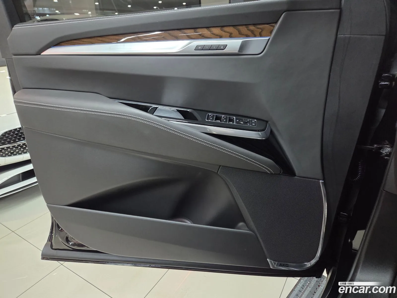 Cadillac Escalade 2025 — 5