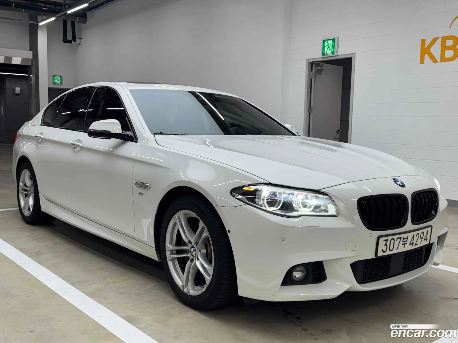 BMW 5 Series 2016 — 16