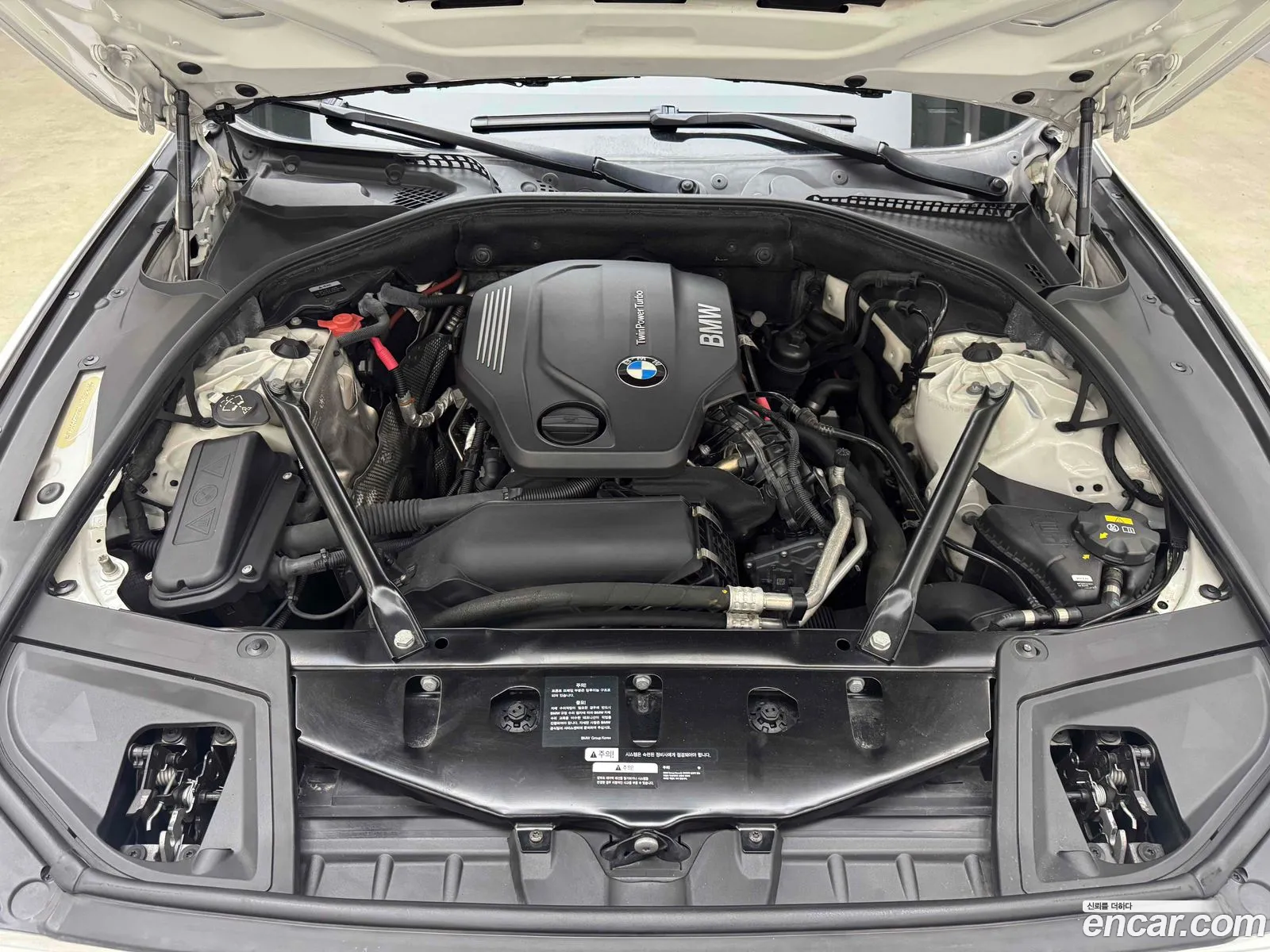 BMW 5 Series 2016 — 11