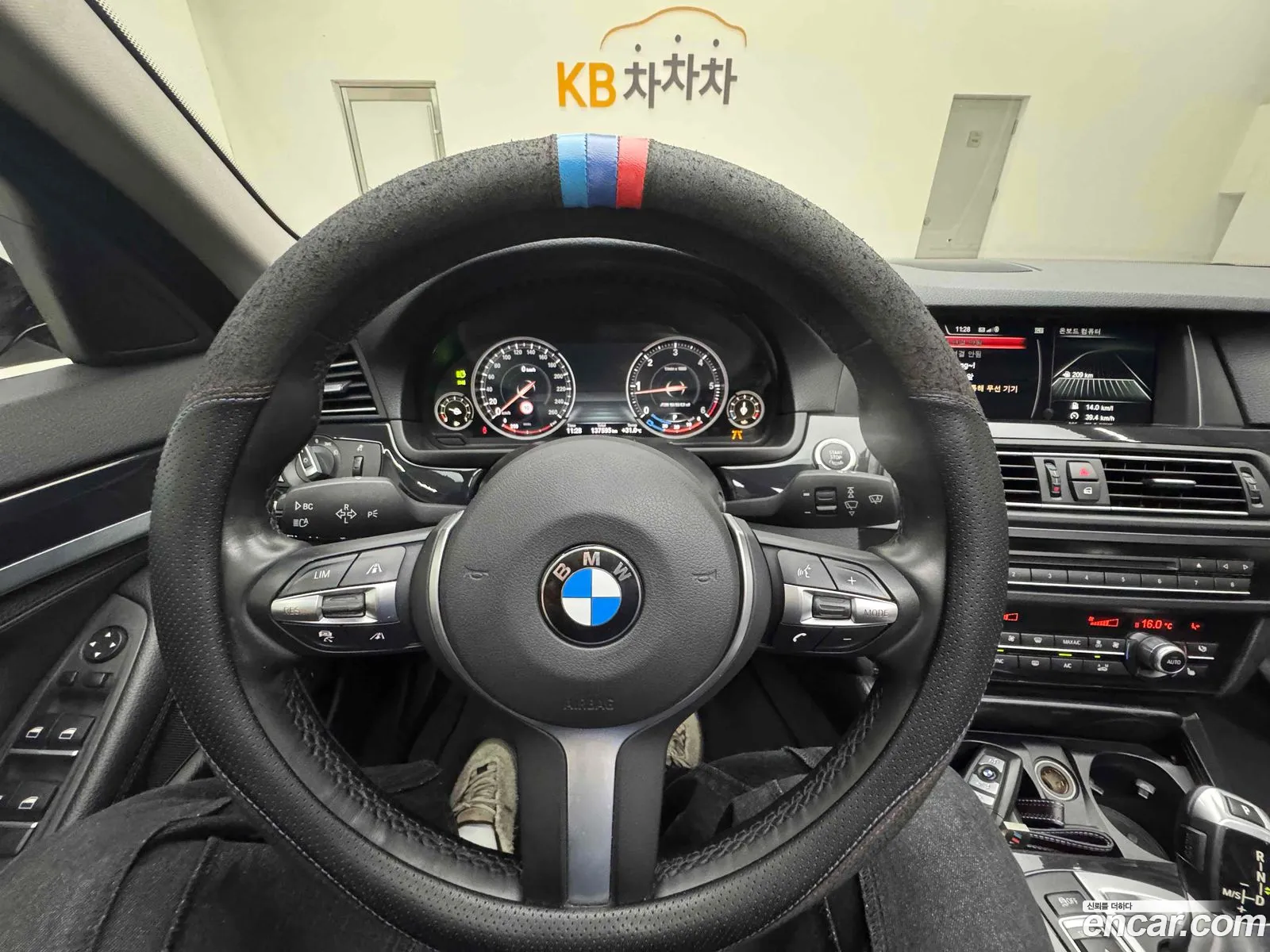 BMW 5 Series 2016 — 15