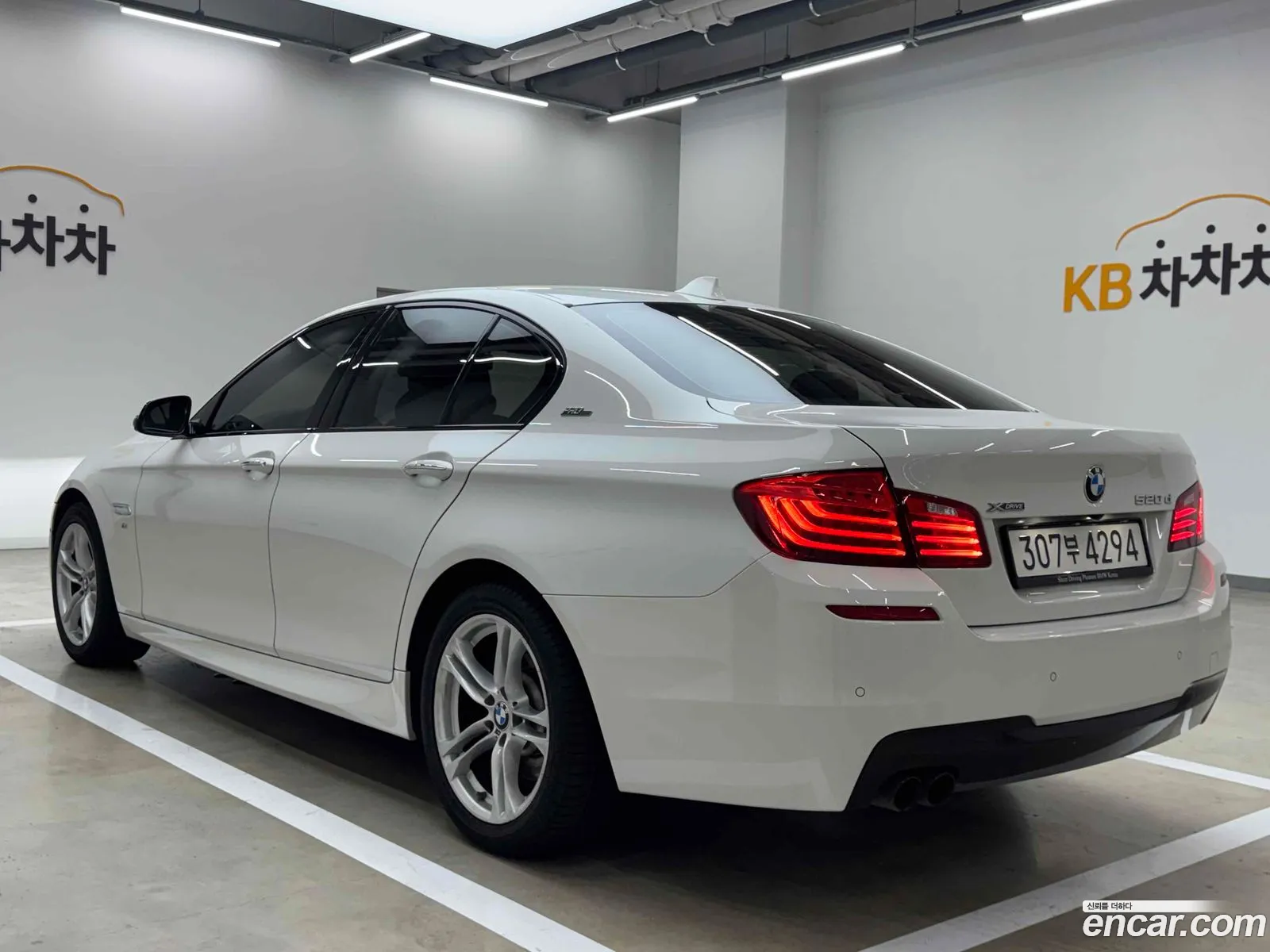 BMW 5 Series 2016 — 18