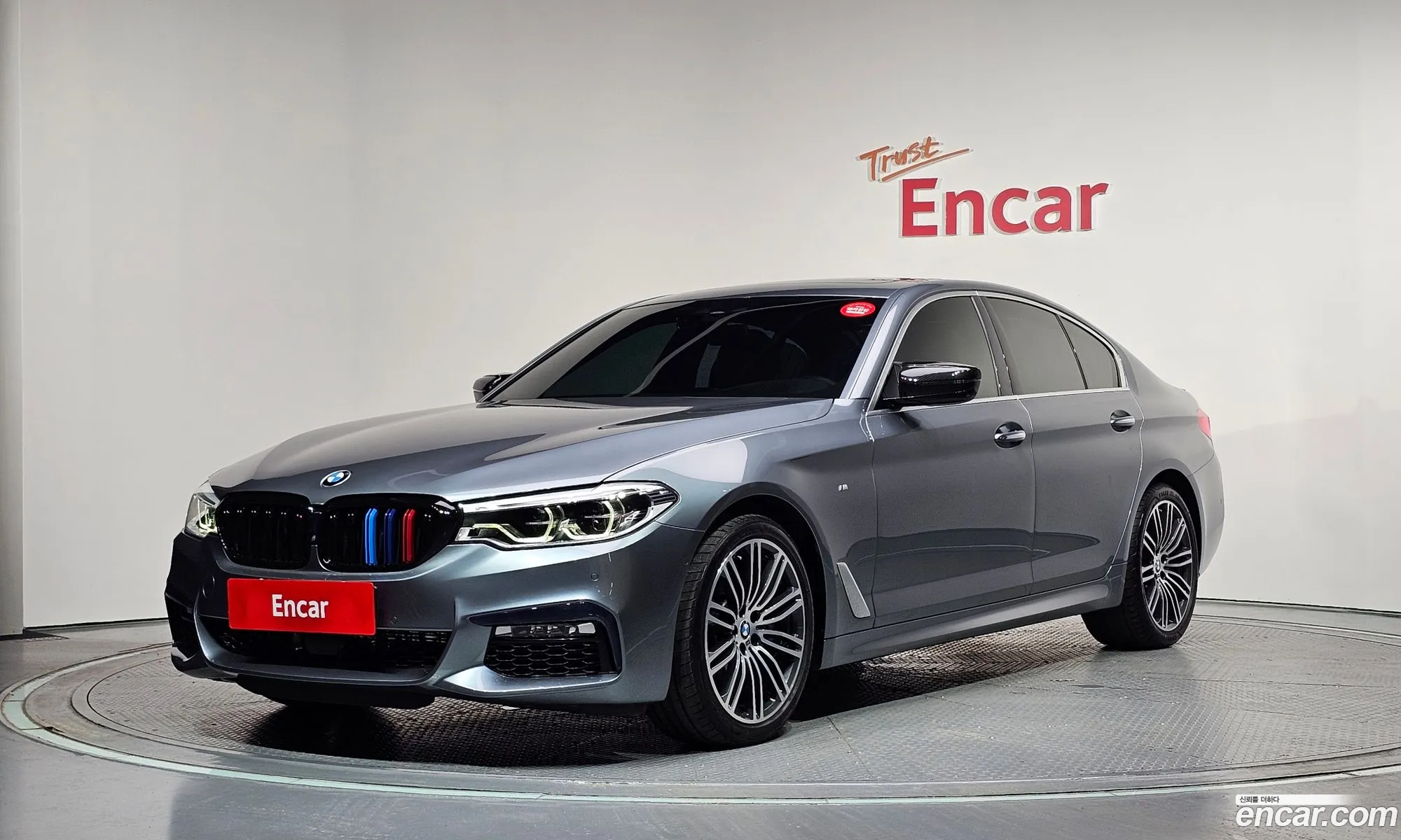 BMW 5 Series 2018 — 27
