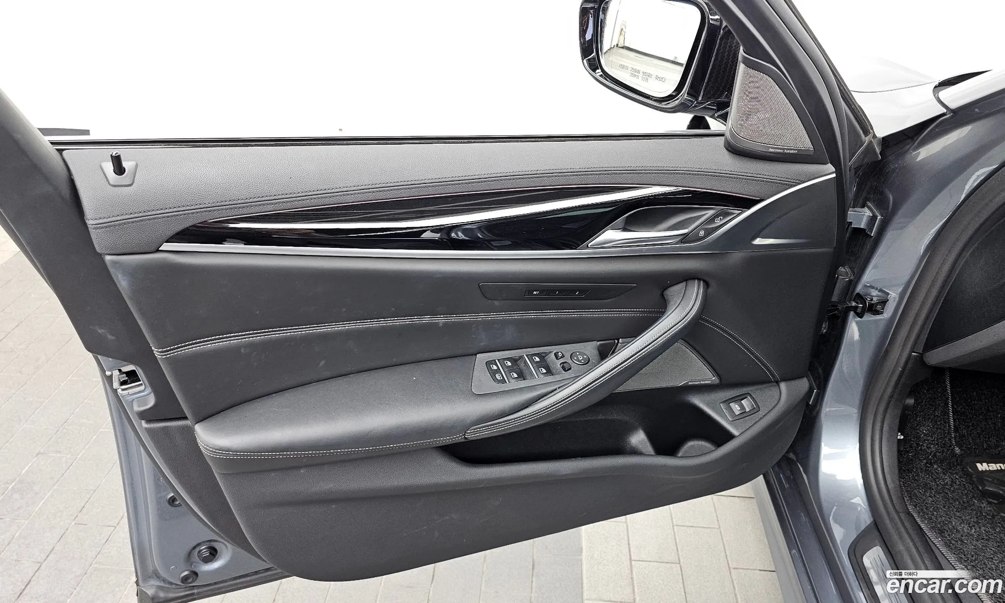 BMW 5 Series 2018 — 9