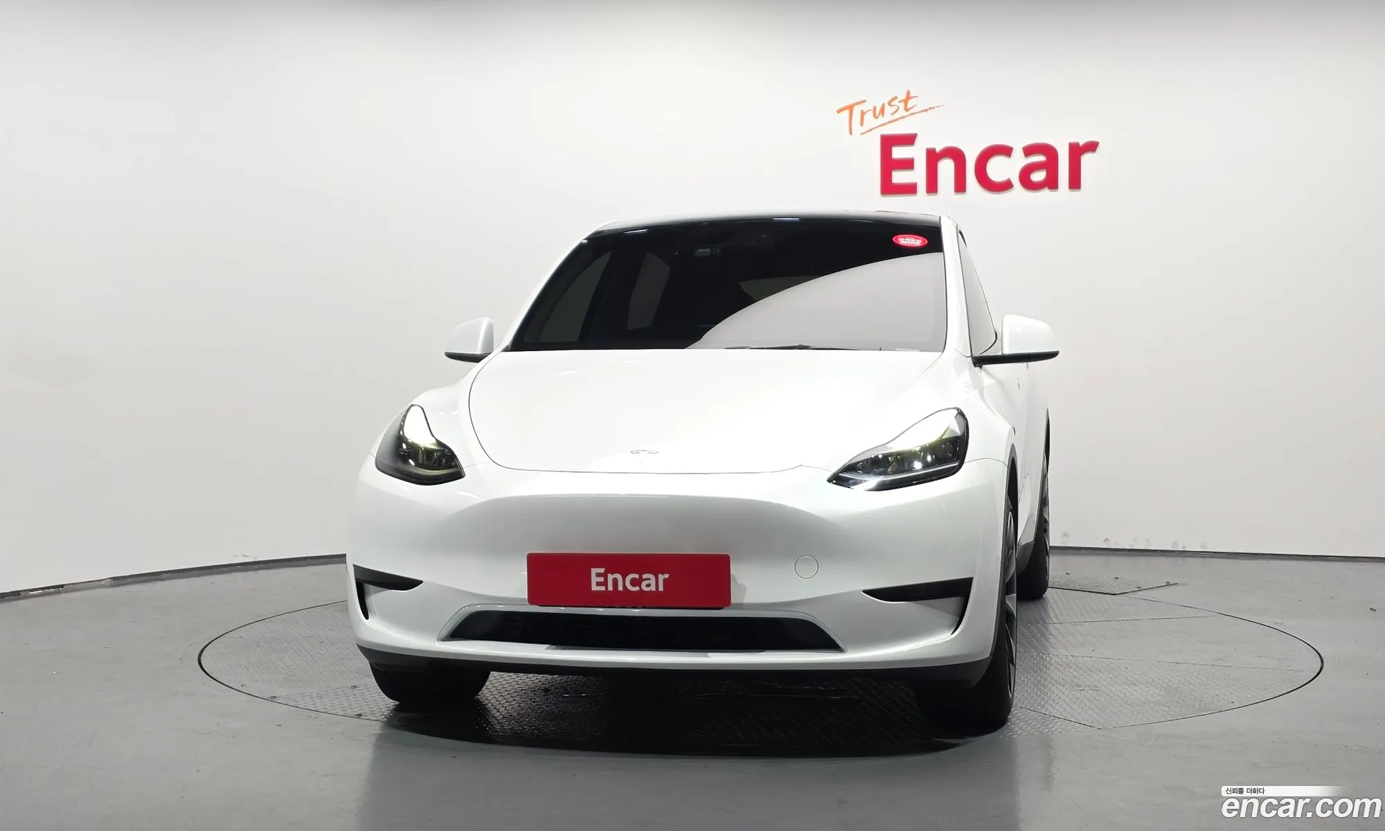 Tesla Model Y 2023 — 8