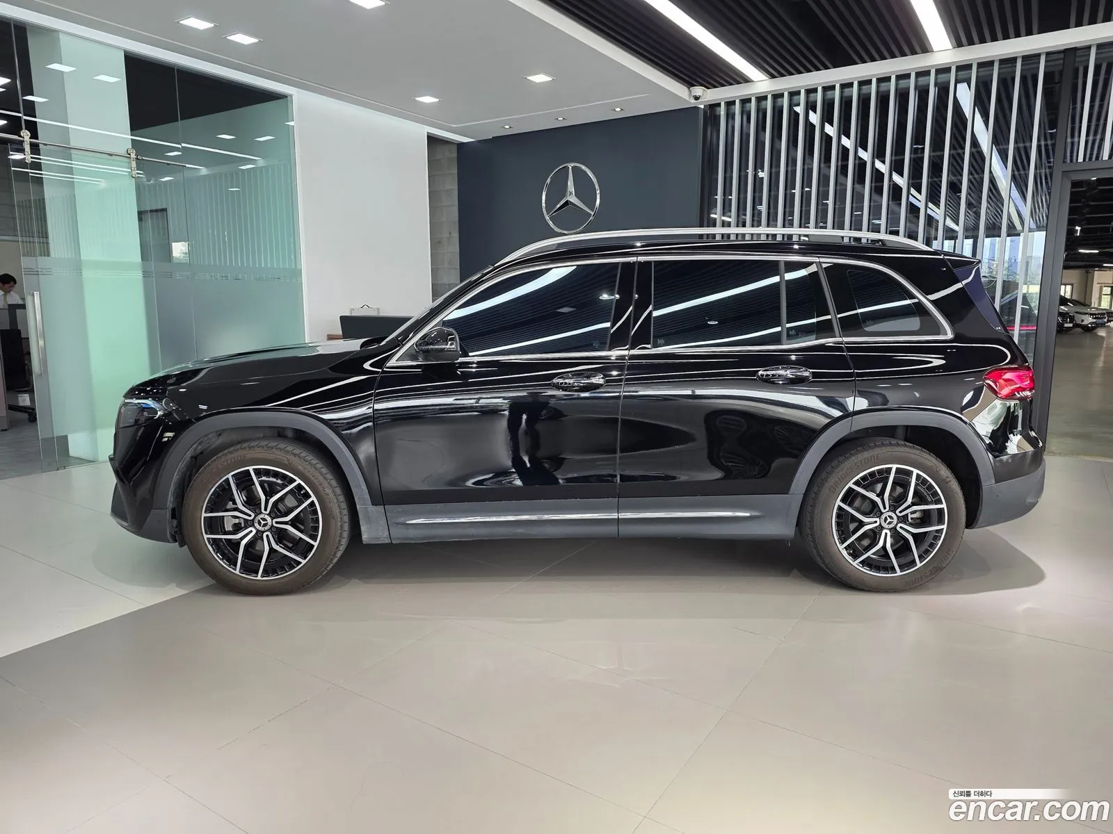Mercedes-Benz EQB X243 2023 — 2