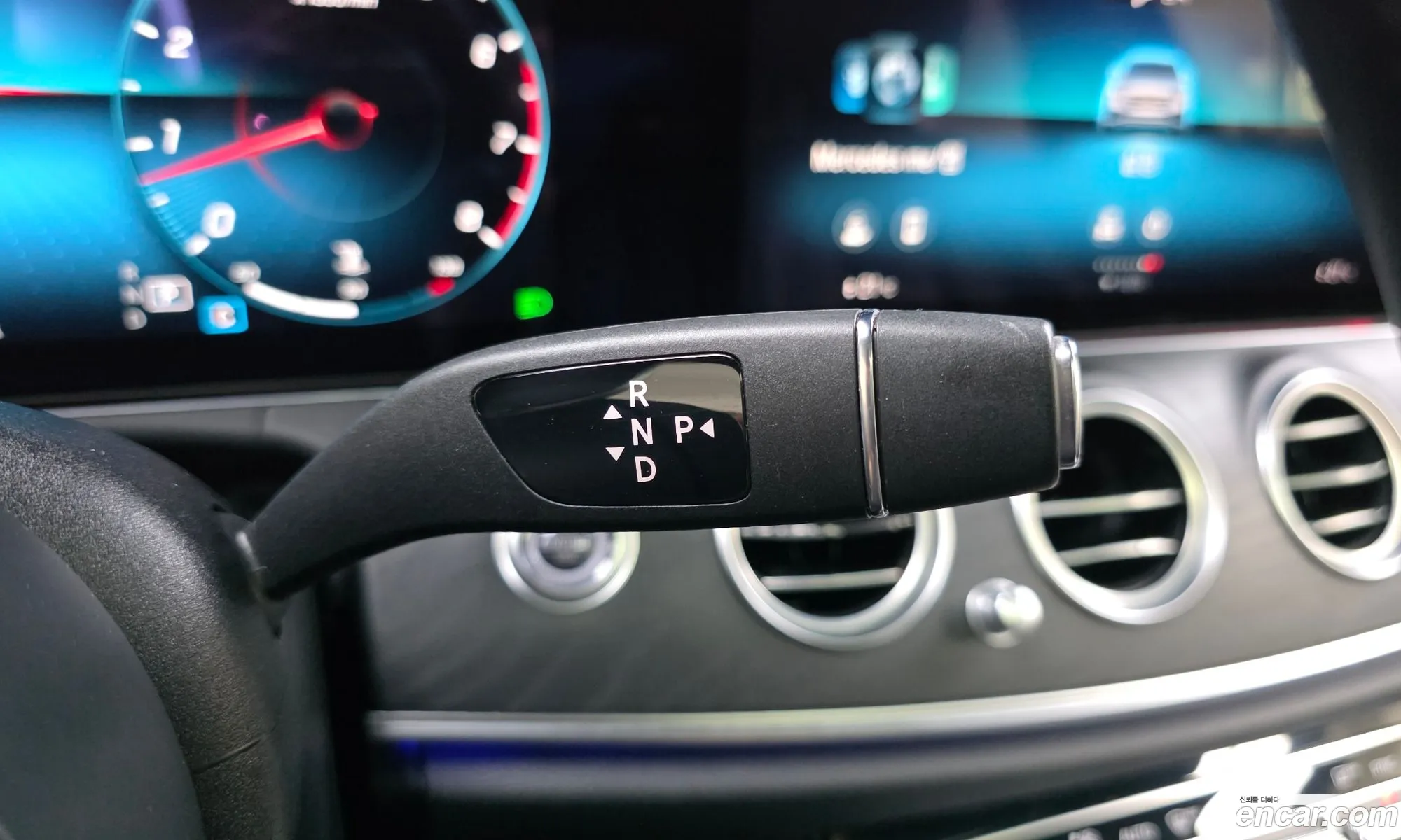 Mercedes-Benz E-Class W213 2022 — 30