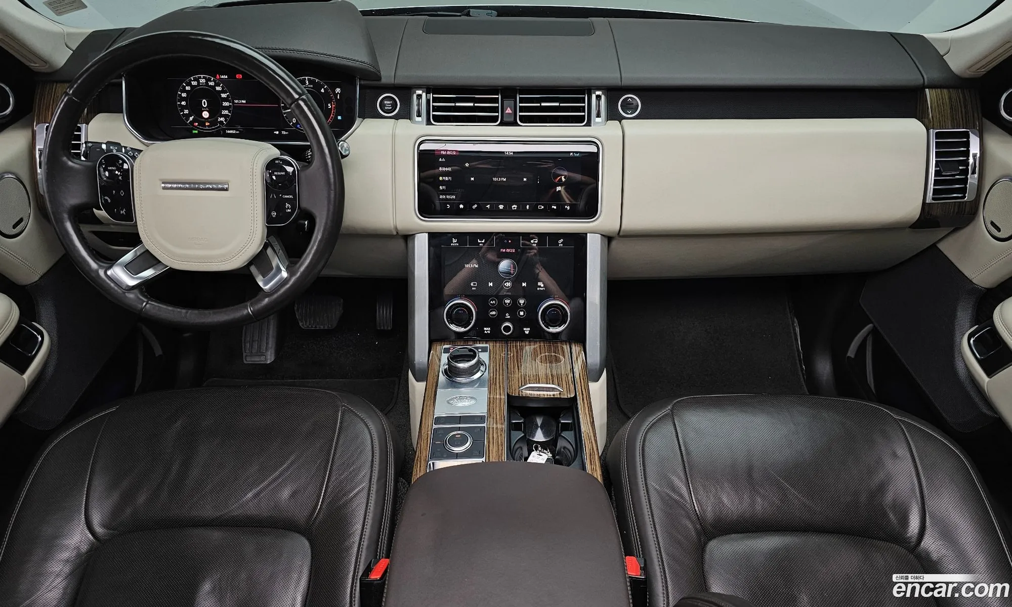 Land Rover Range Rover 2018 SALGA2BJ2JA500758 — 18