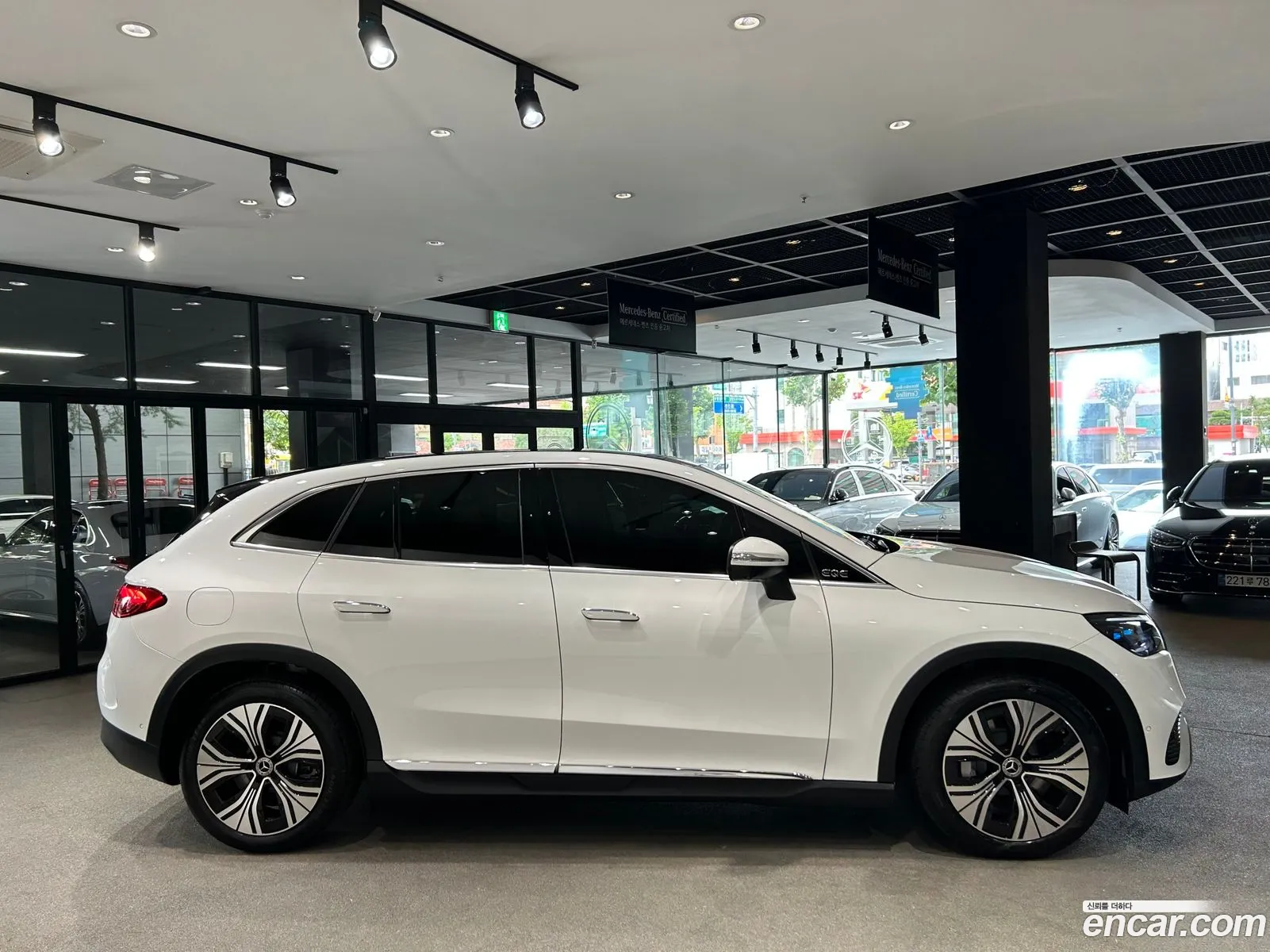Mercedes-Benz EQE SUV X294 2026 — 6