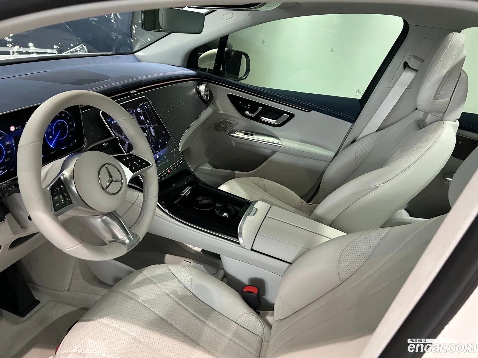 Mercedes-Benz EQE SUV X294 2026 — 14