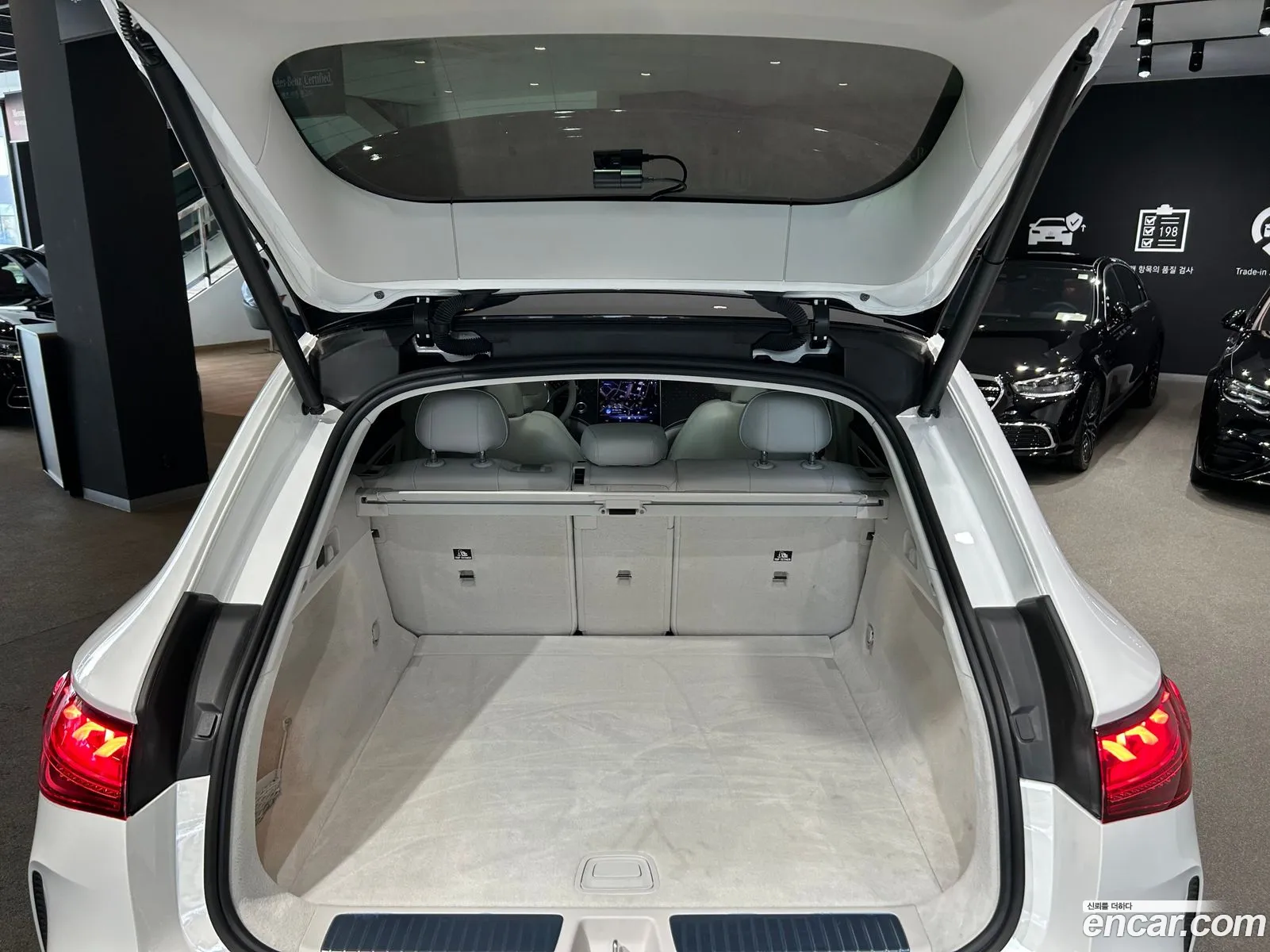 Mercedes-Benz EQE SUV X294 2026 — 9
