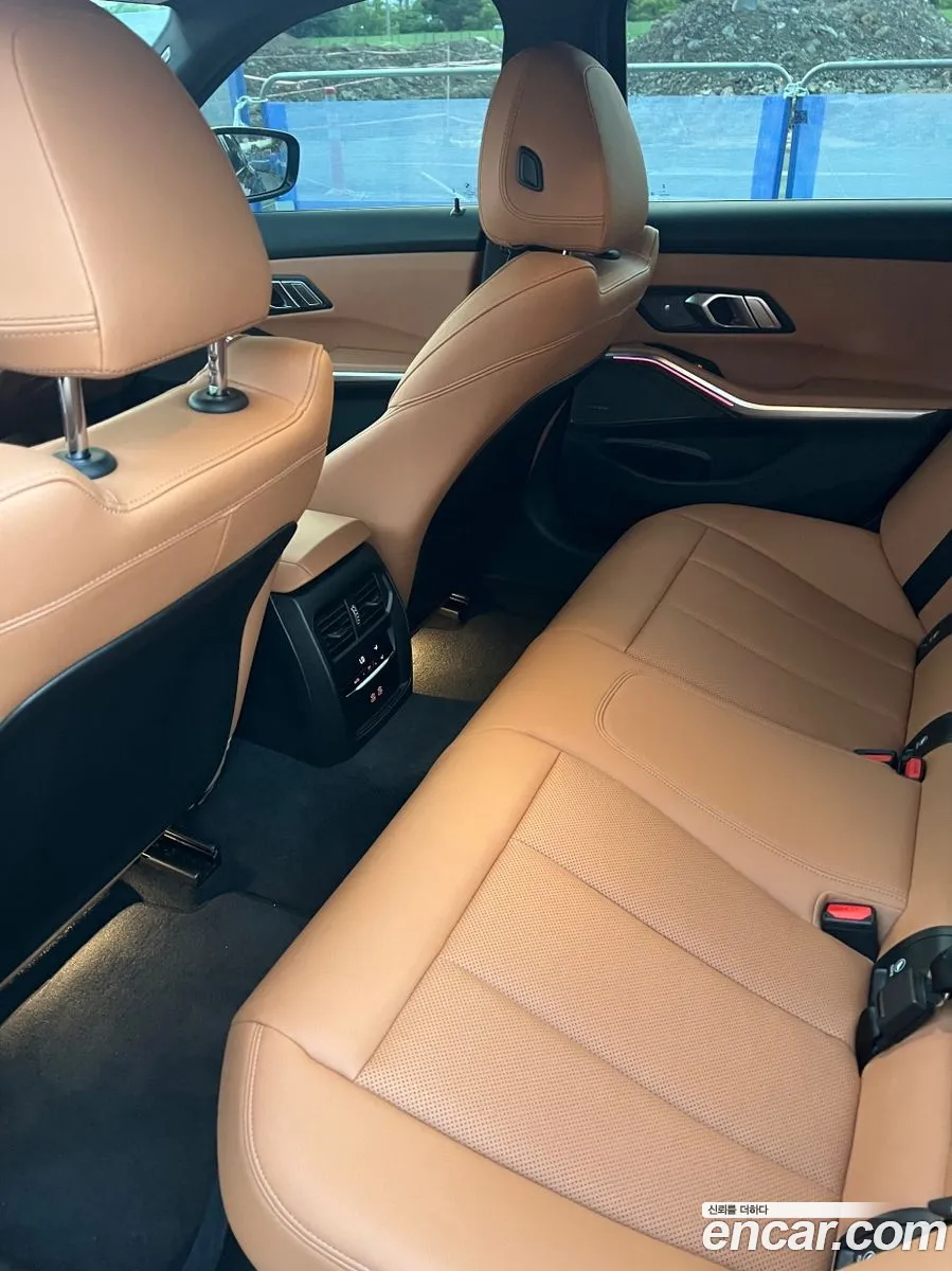 BMW 3 Series 2024 — 10