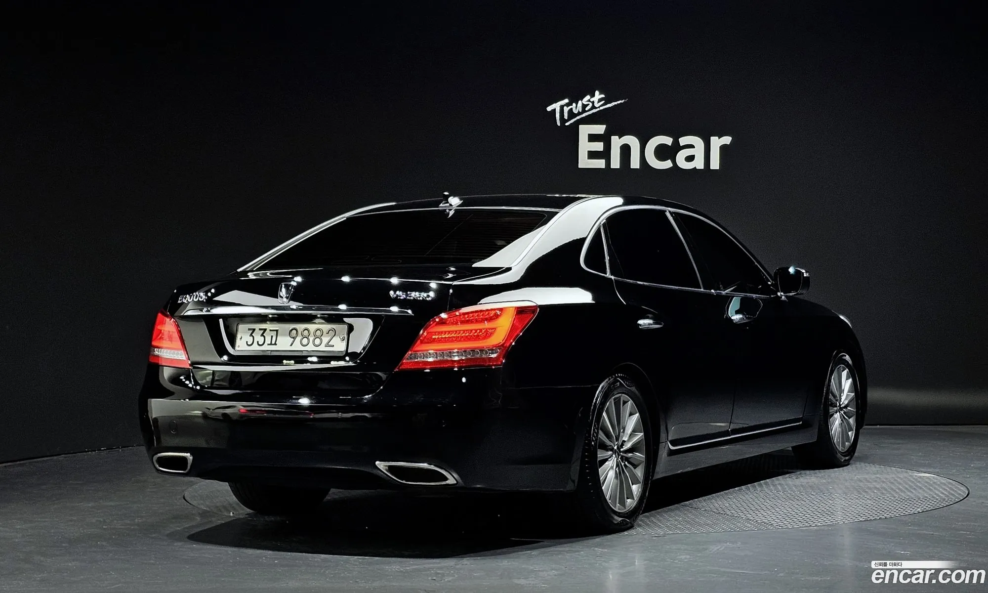 Hyundai Equus 2013 — 17