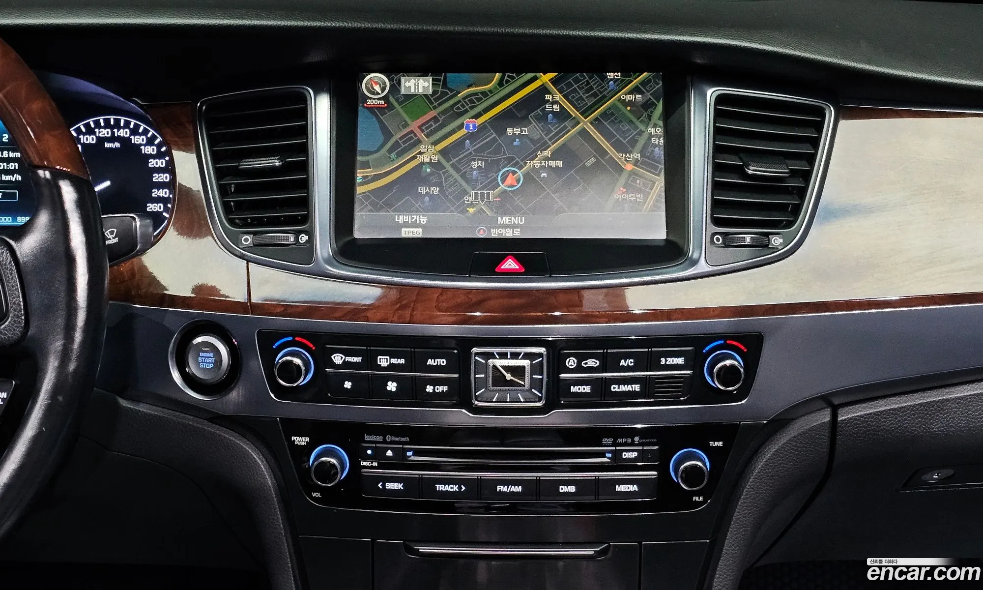 Hyundai Equus 2013 — 26