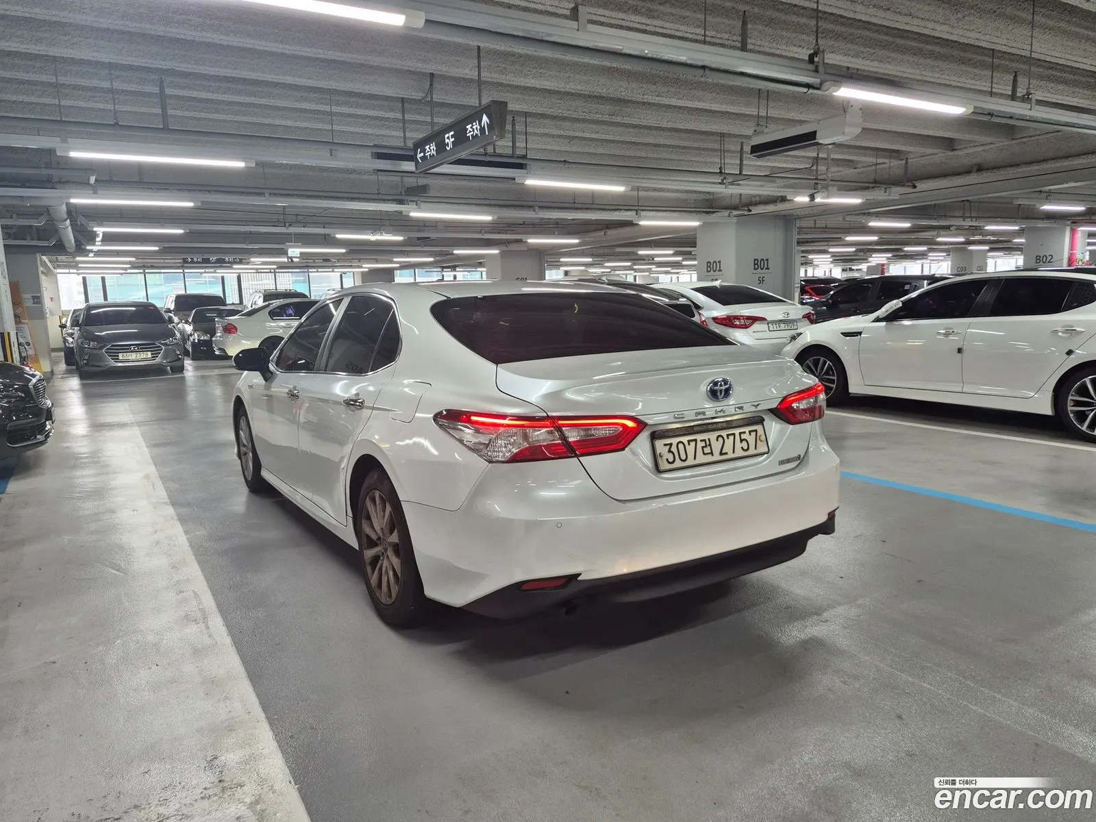Toyota Camry 2019 — 2