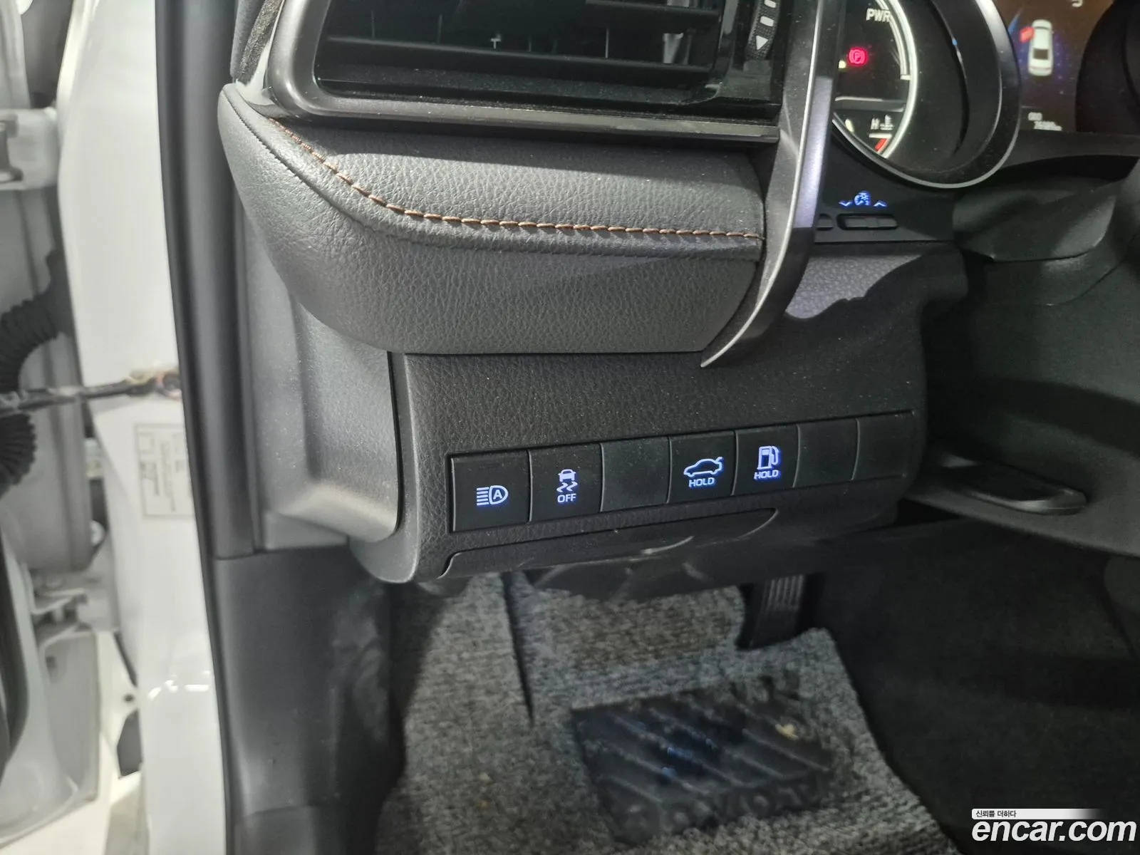 Toyota Camry 2019 — 6