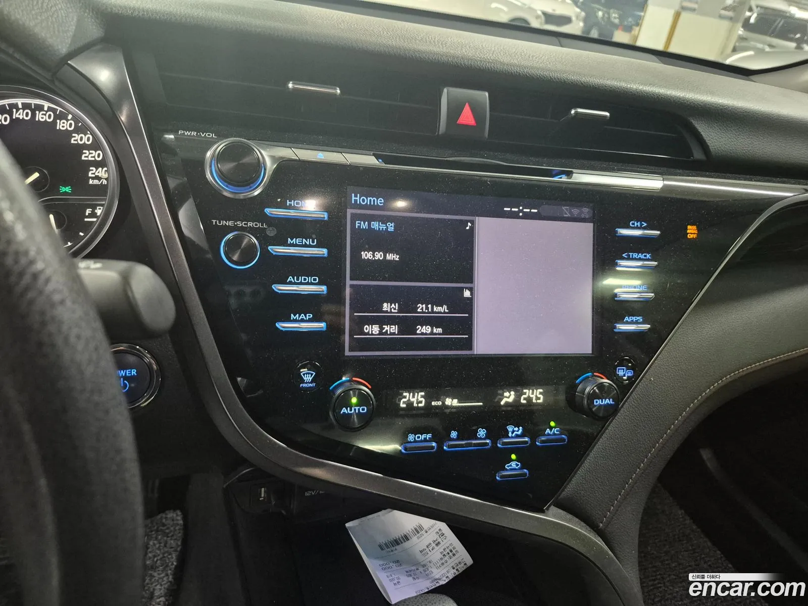 Toyota Camry 2019 — 11