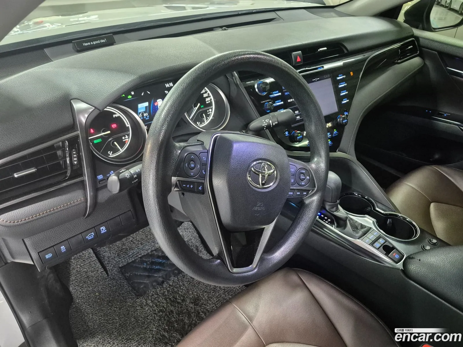 Toyota Camry 2019 — 7