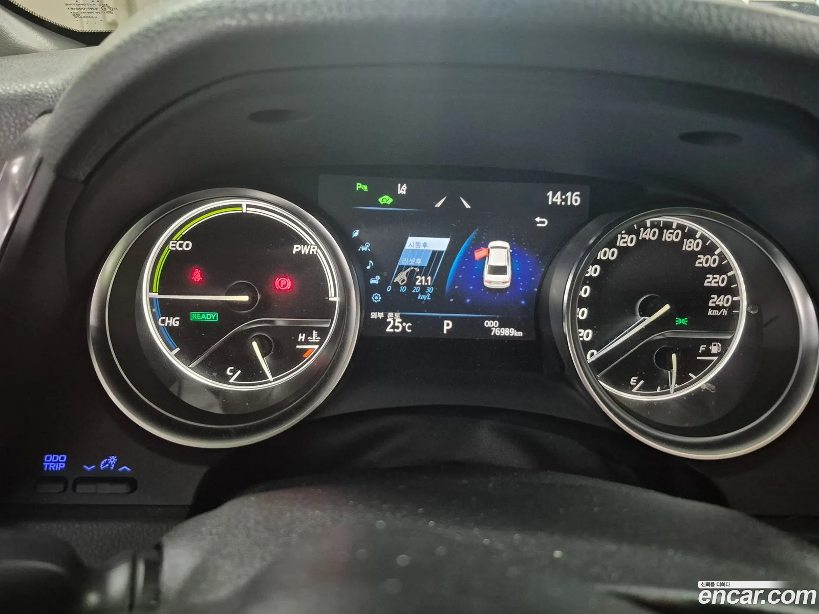 Toyota Camry 2019 — 4