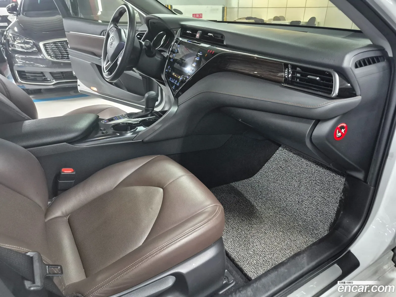 Toyota Camry 2019 — 3