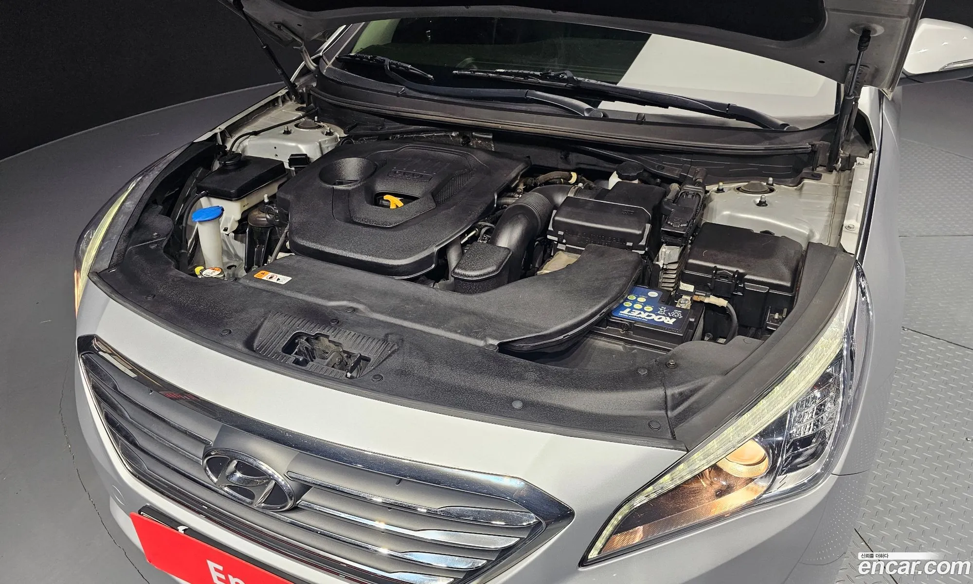 Hyundai LF Sonata 2016 — 19