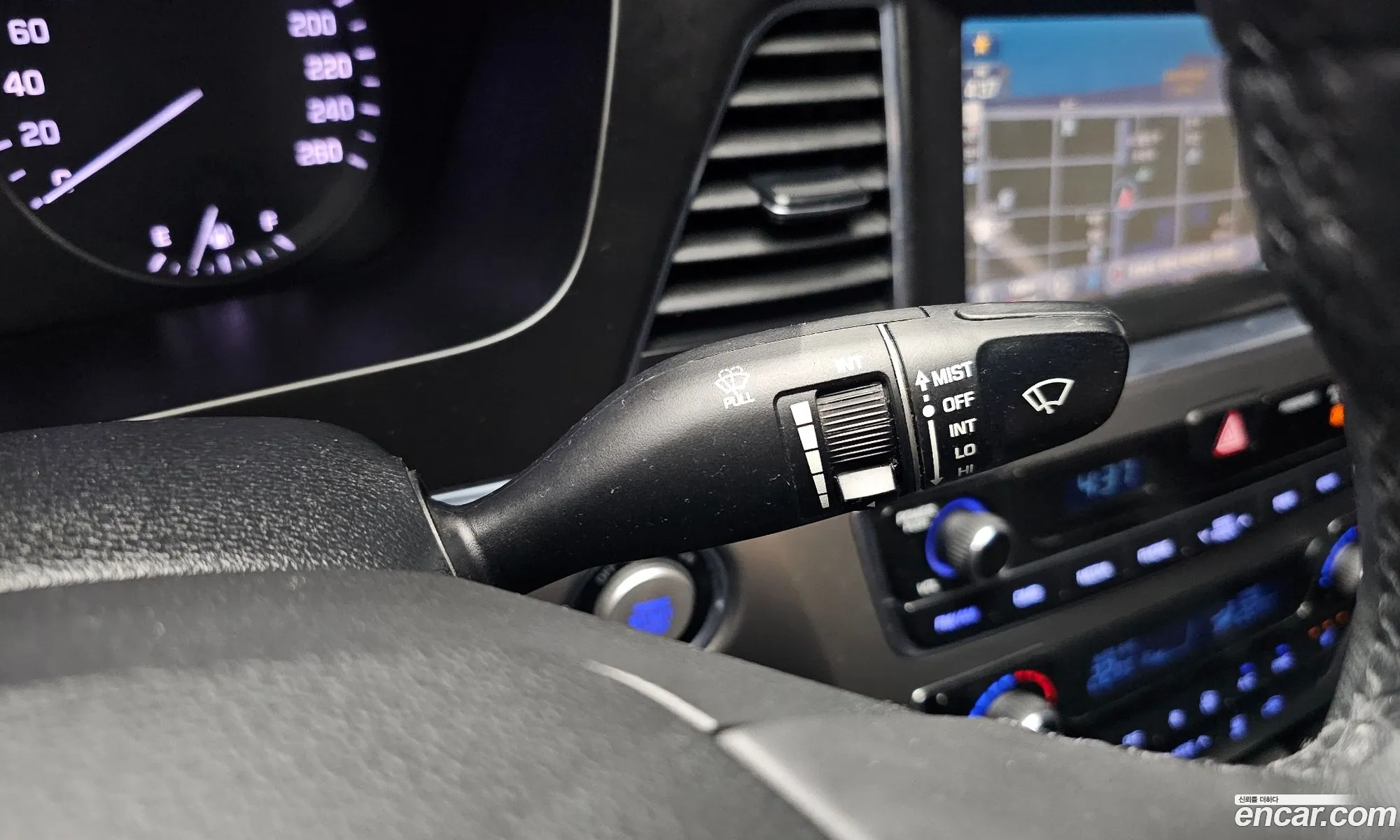 Hyundai LF Sonata 2016 — 27