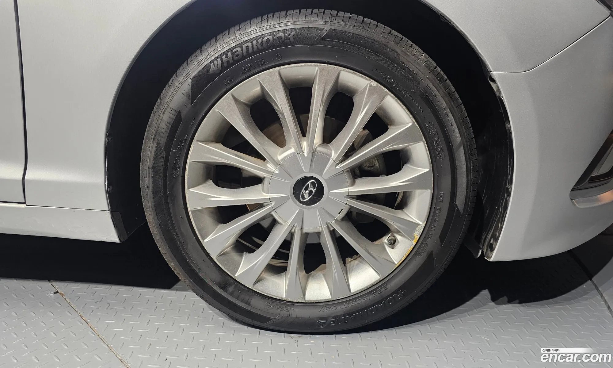 Hyundai LF Sonata 2016 — 21