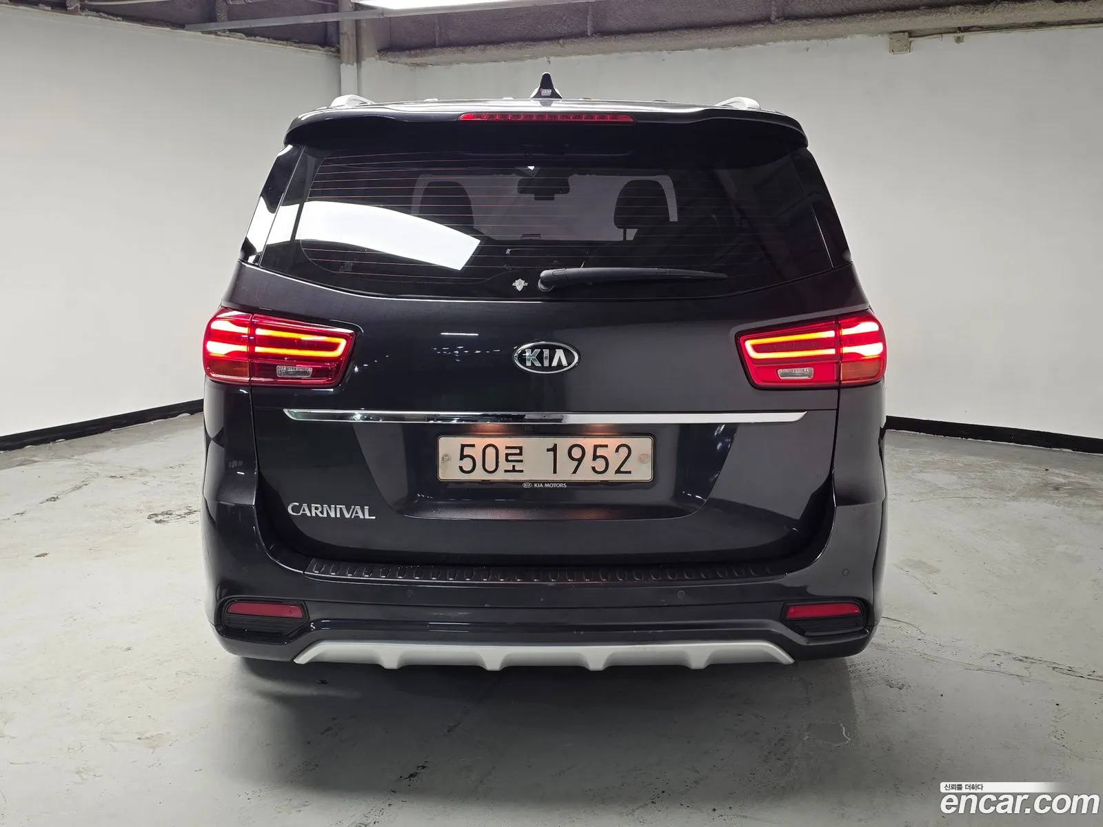 Kia Carnival 2018 — 2