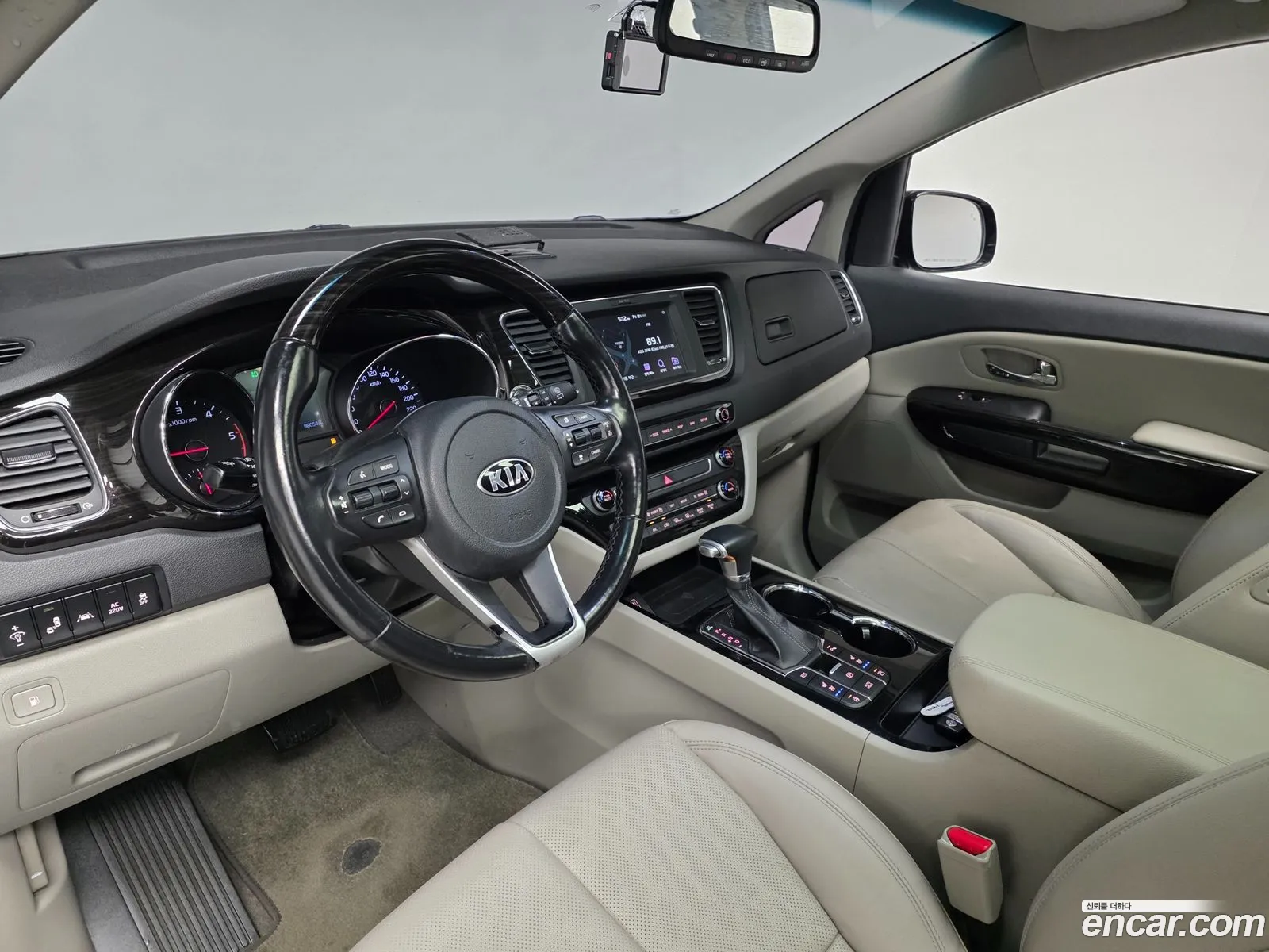 Kia Carnival 2018 — 9