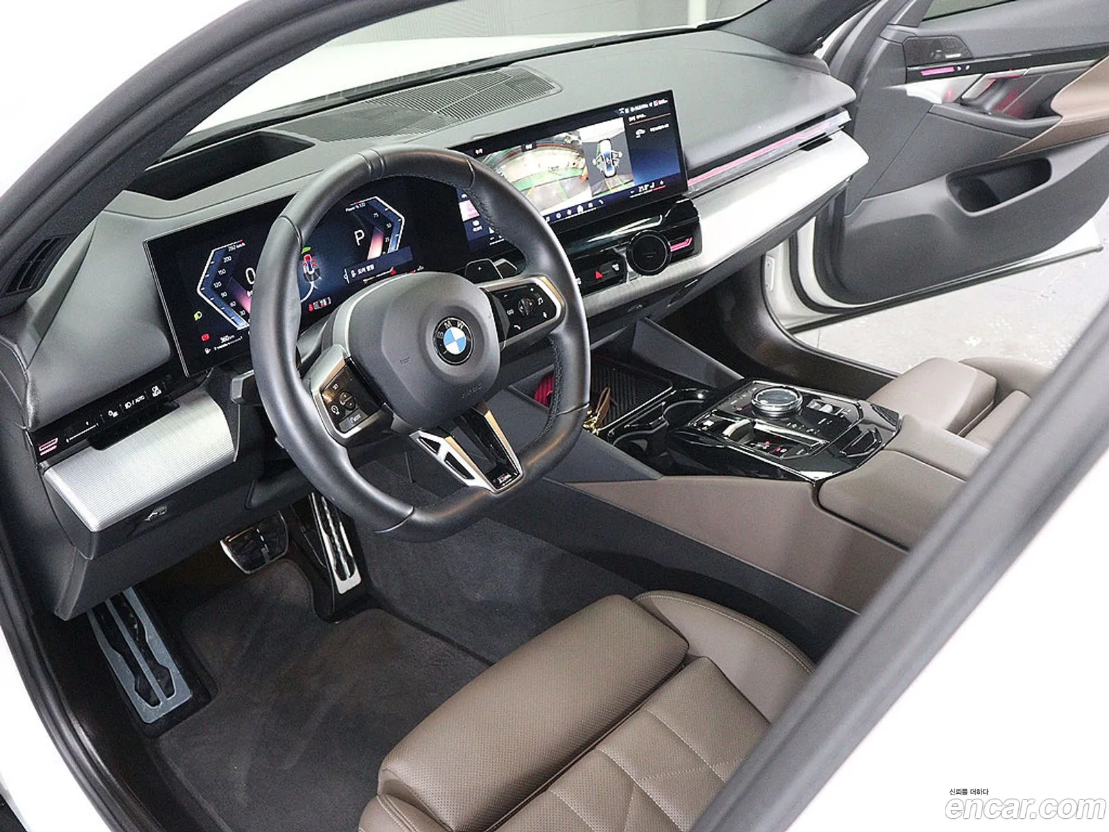 BMW 5 Series 2023 — 12