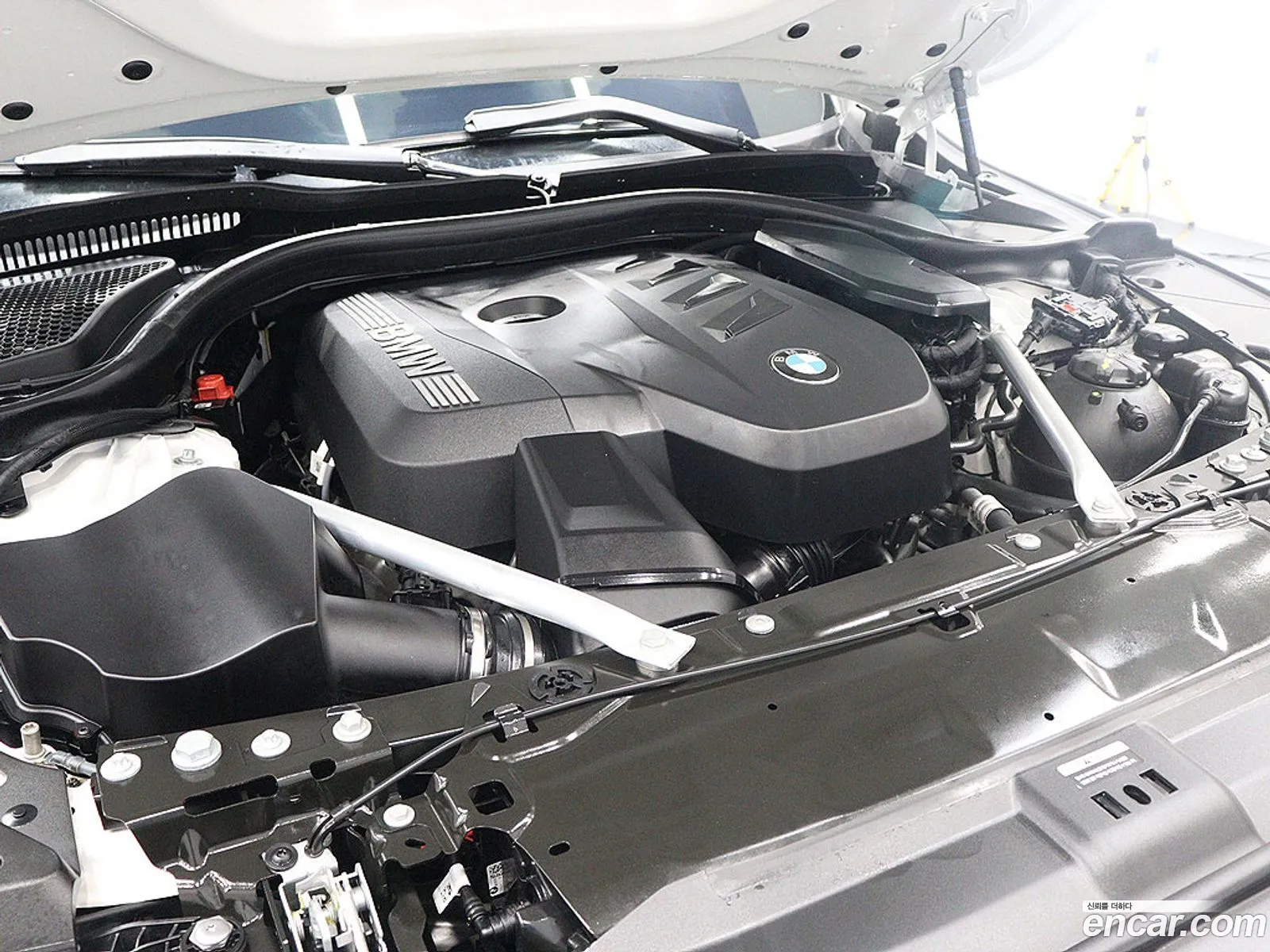 BMW 5 Series 2023 — 19