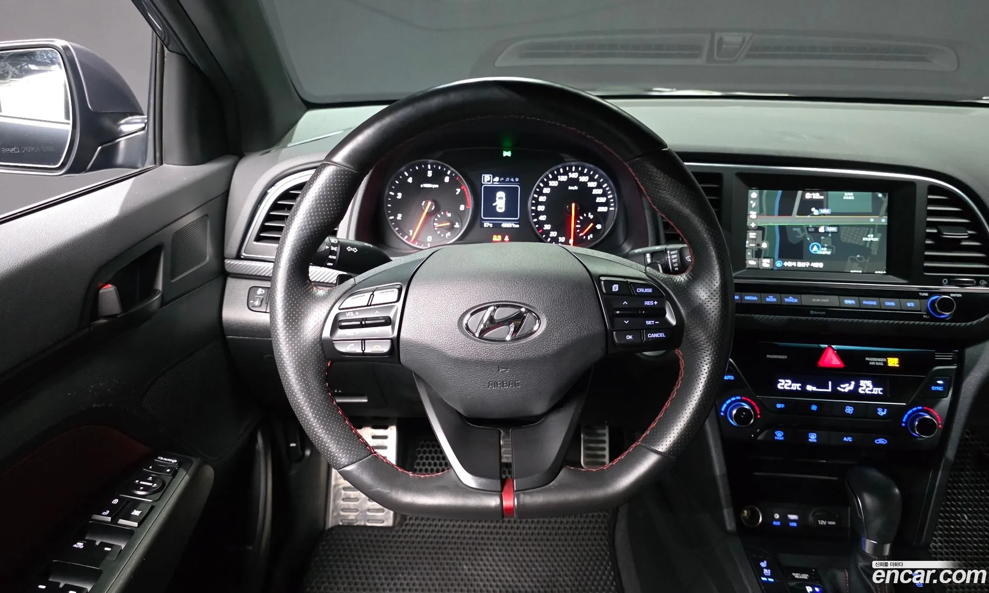 Hyundai Elantra AD 2016 — 19