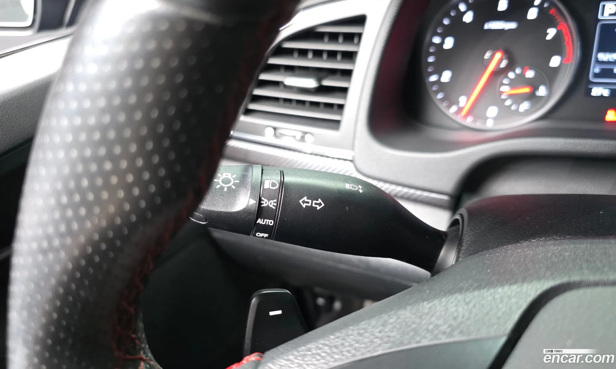 Hyundai Elantra AD 2016 — 24