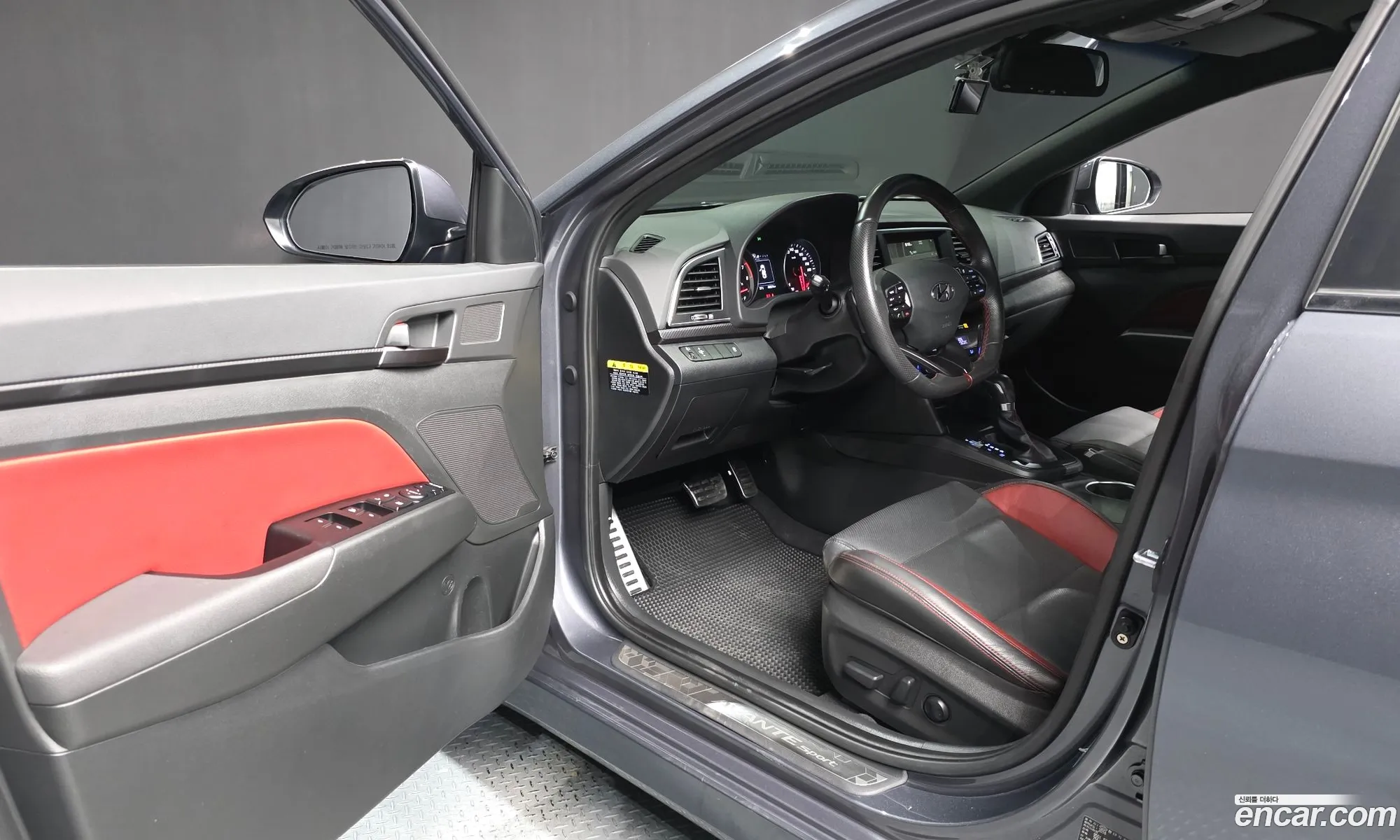 Hyundai Elantra AD 2016 — 28