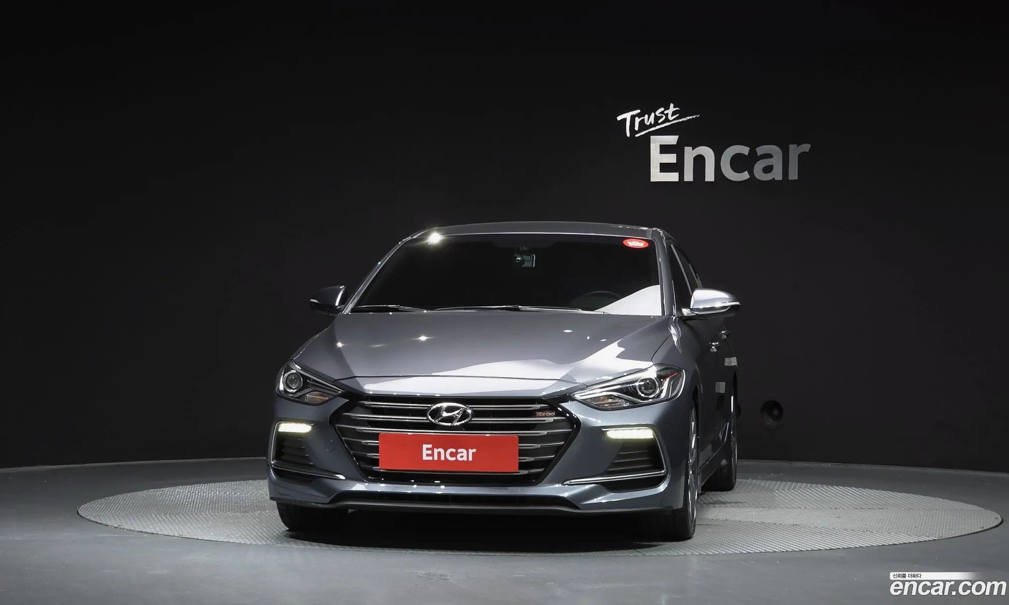 Hyundai Elantra AD 2016 — 12