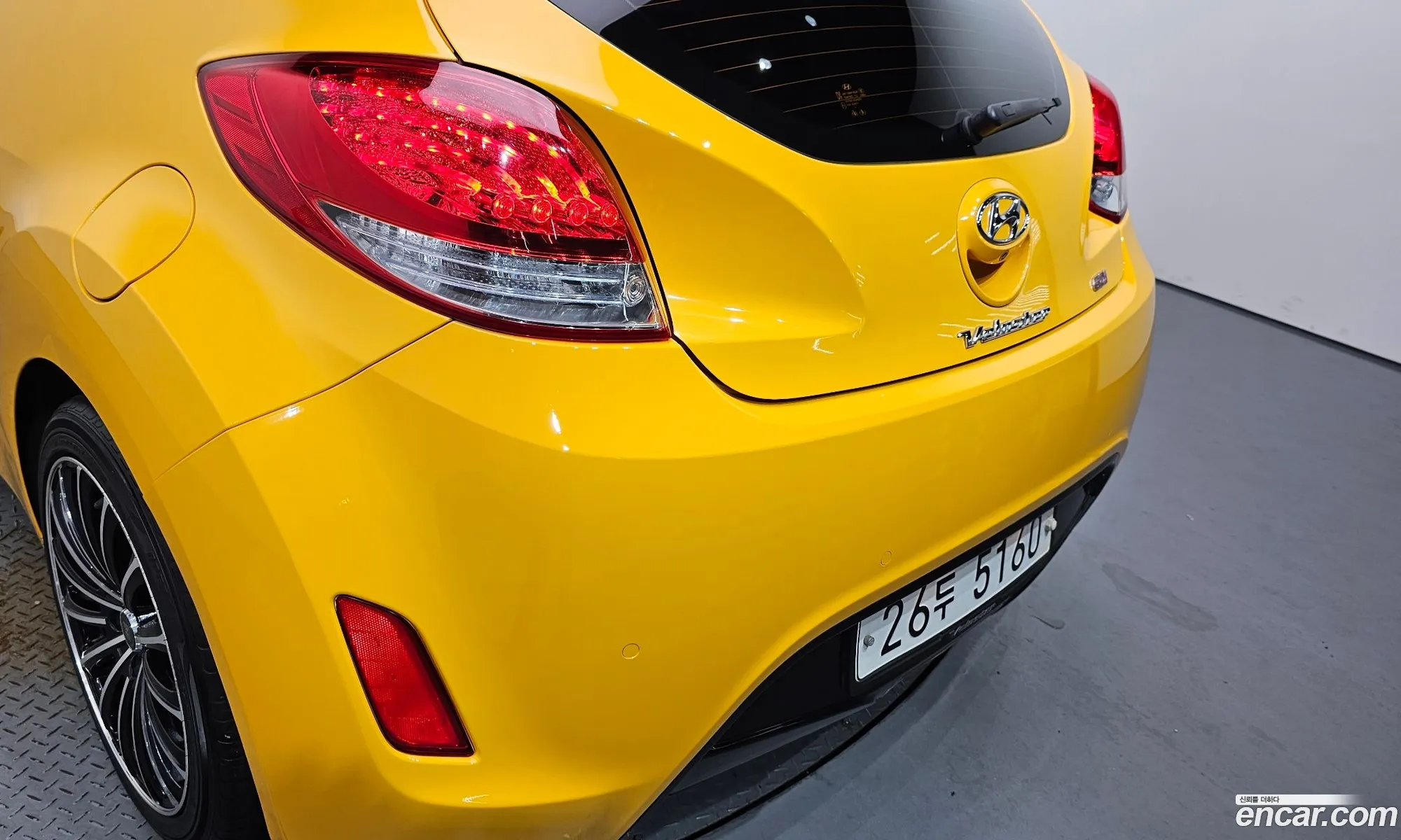 Hyundai Veloster 2012 — 24