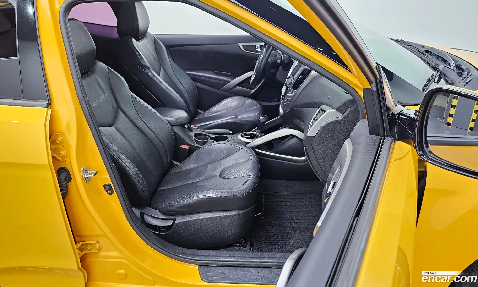 Hyundai Veloster 2012 — 2