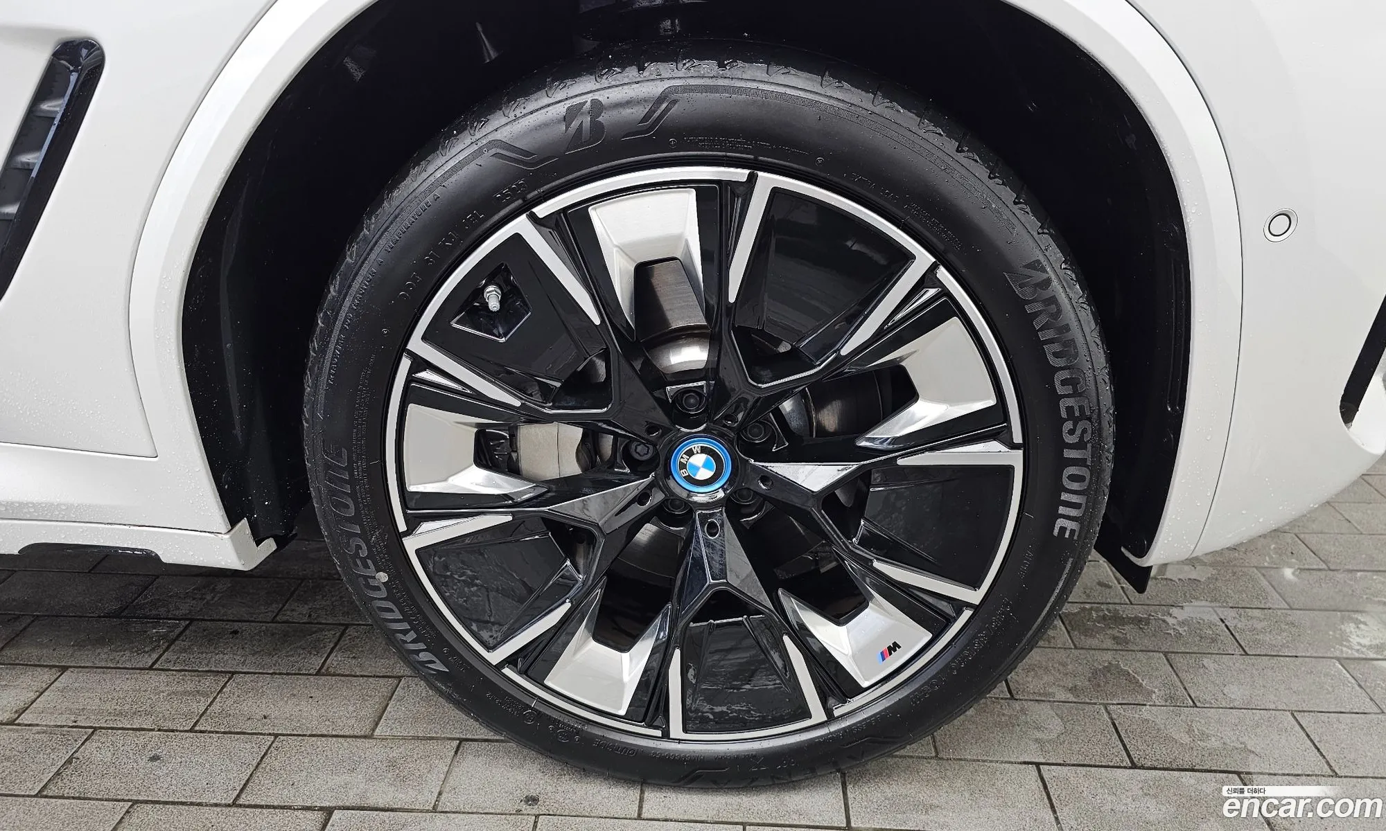 BMW iX3 2023 WBY41DU03PSB57344 — 20