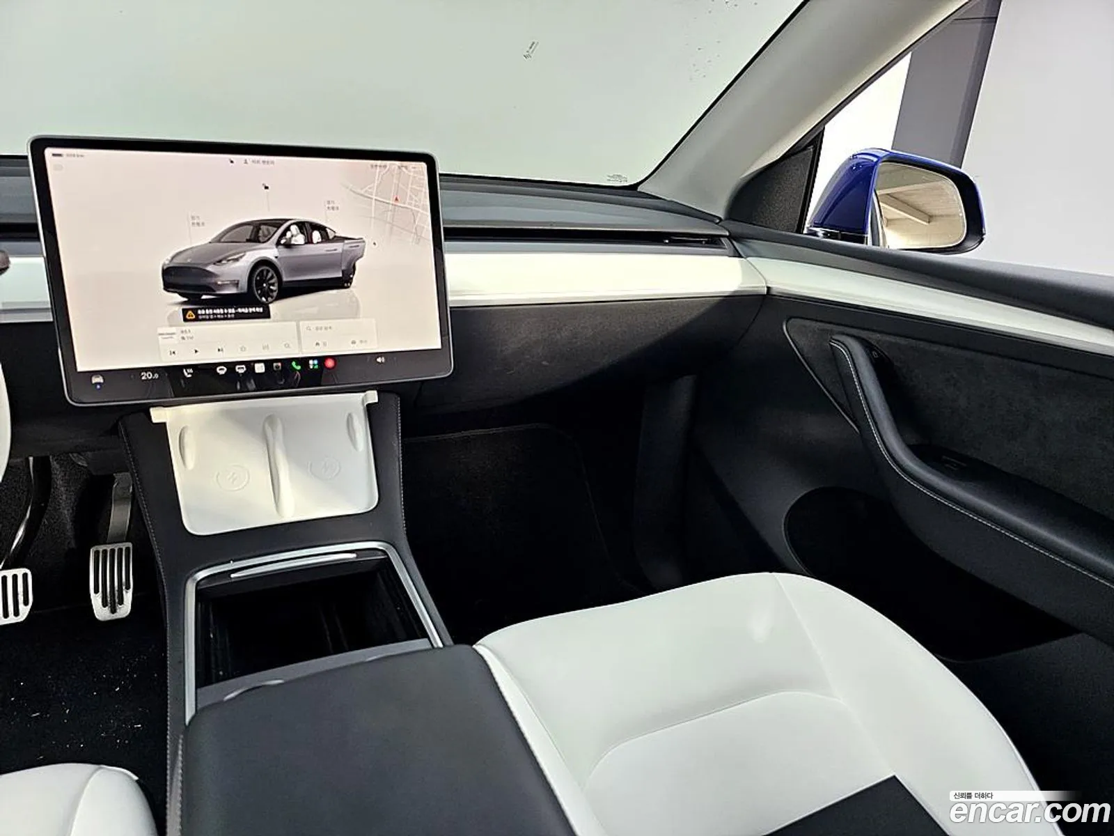 Tesla Model Y 2024 — 18