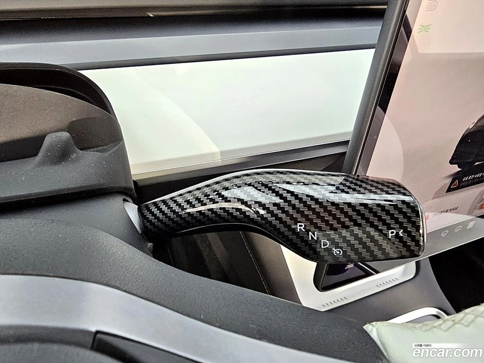Tesla Model Y 2024 — 11