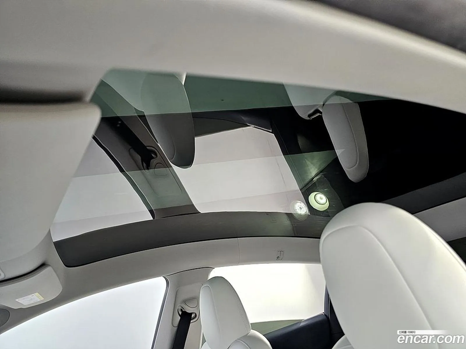 Tesla Model Y 2024 — 14