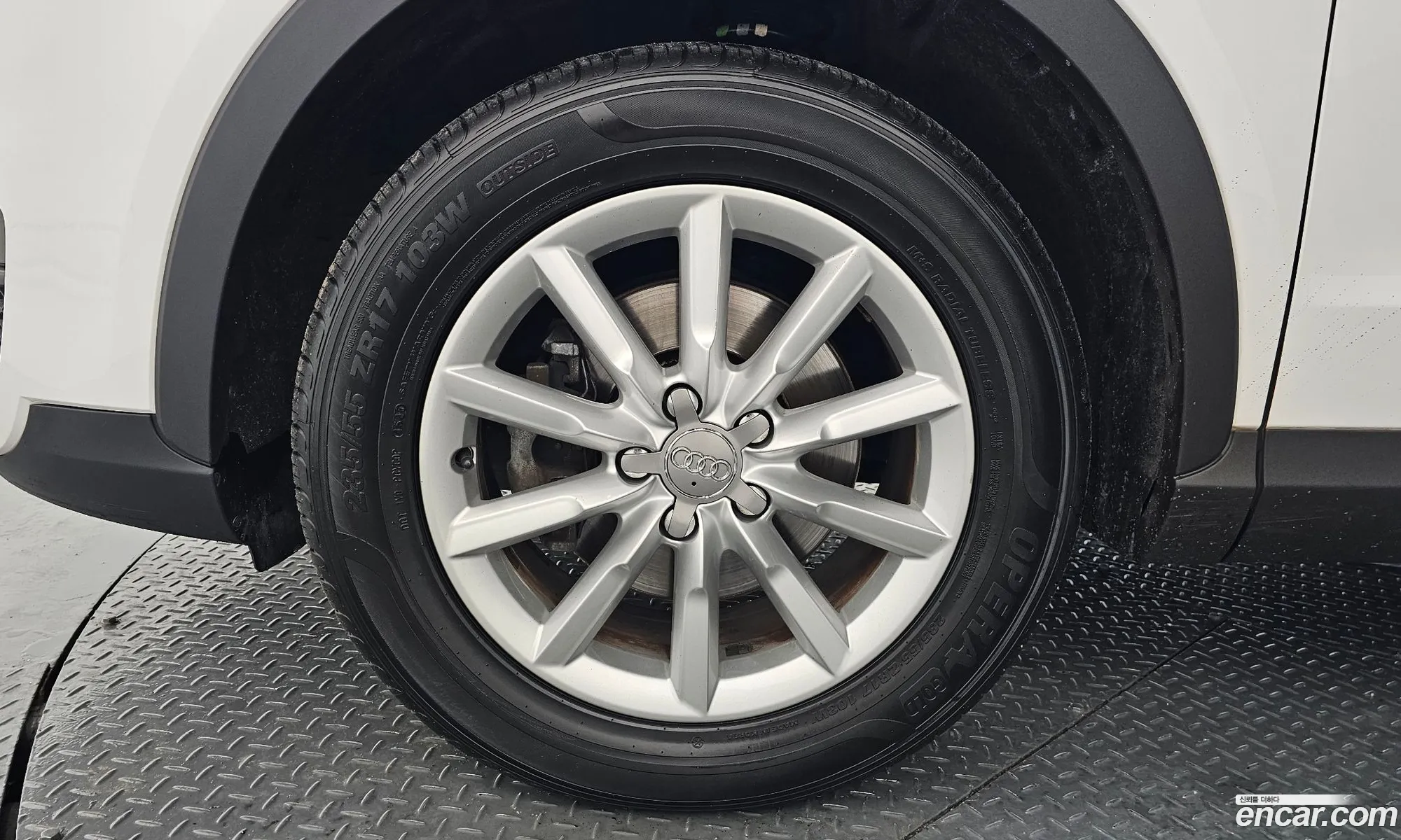 Audi Q3 2015 WAUZZZ8U4FR006975 — 15