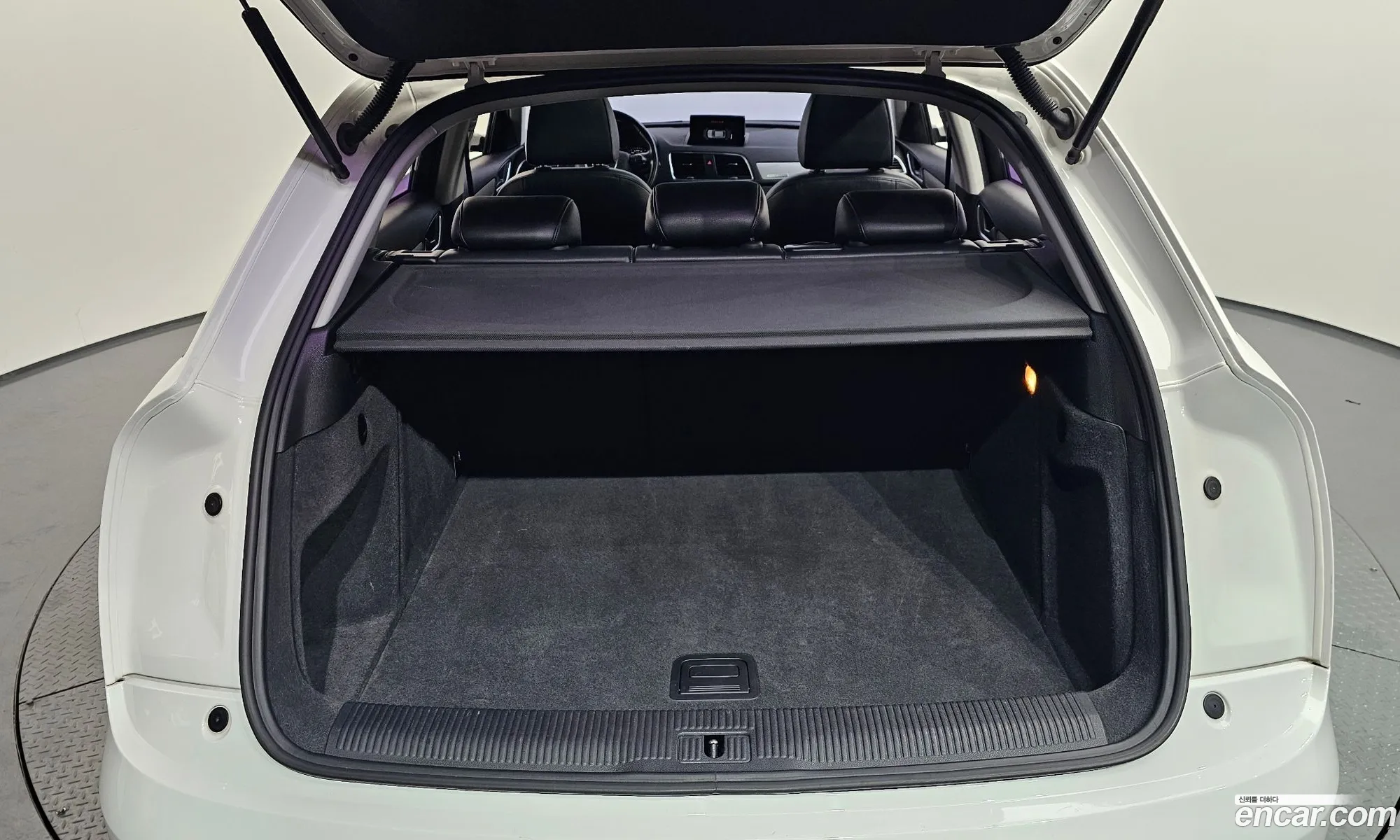 Audi Q3 2015 WAUZZZ8U4FR006975 — 13
